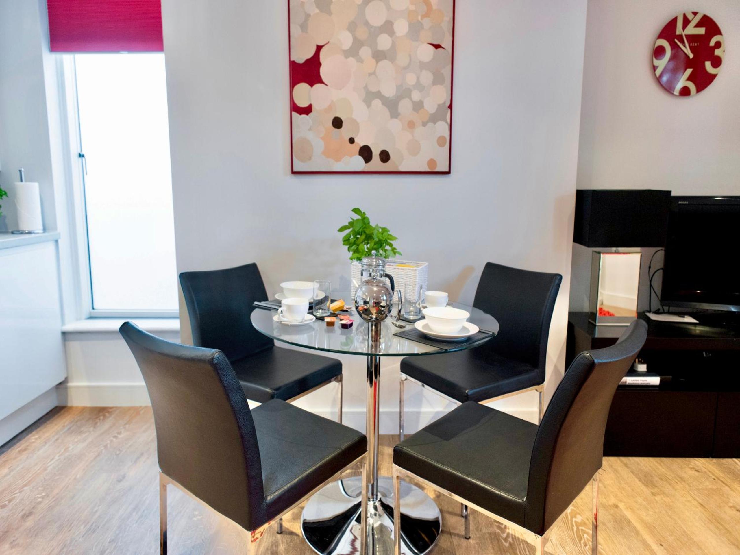 Your Space Apartments - Jubilee House view 3