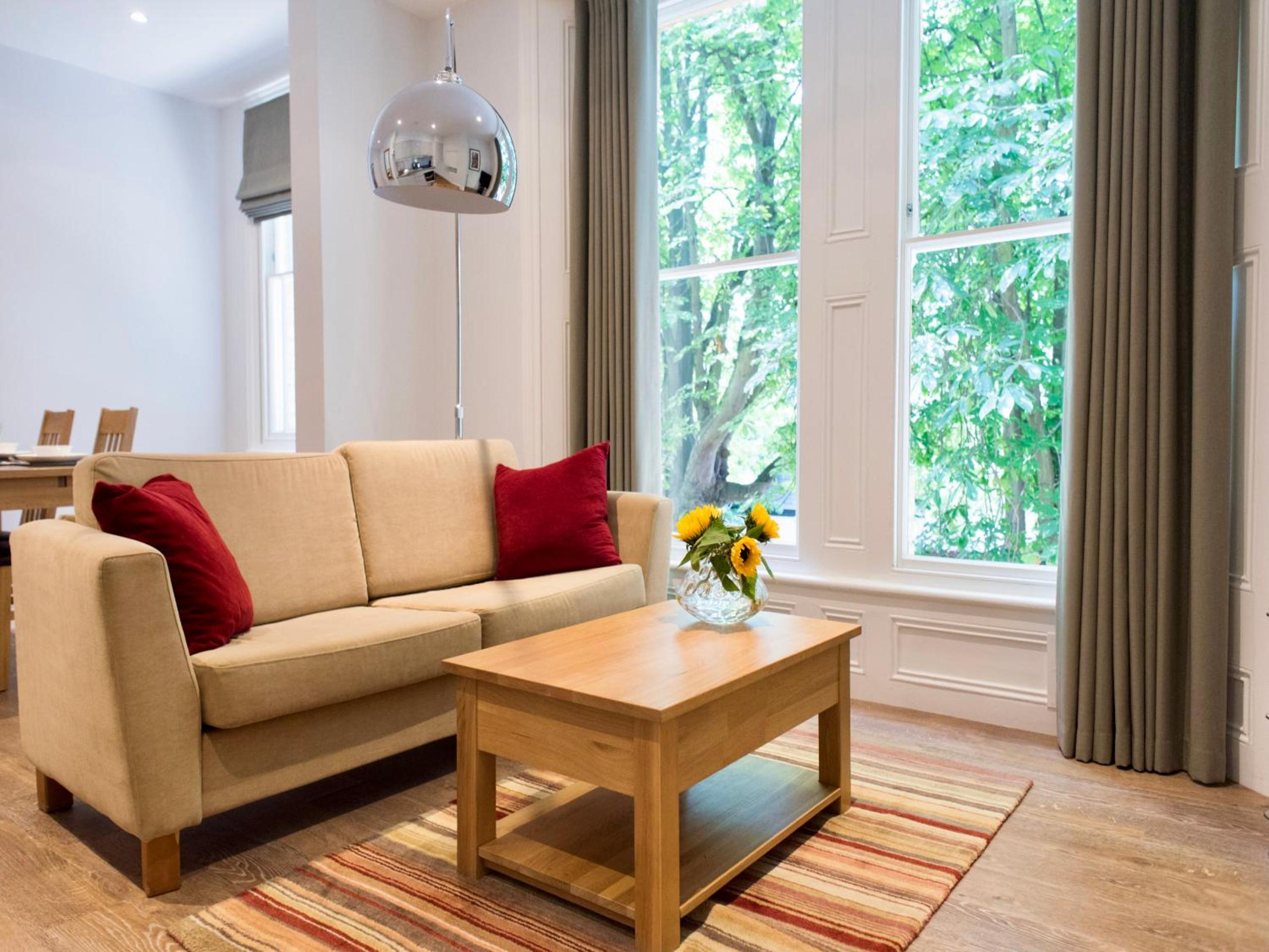 Your Space Apartments - Jubilee House view 4