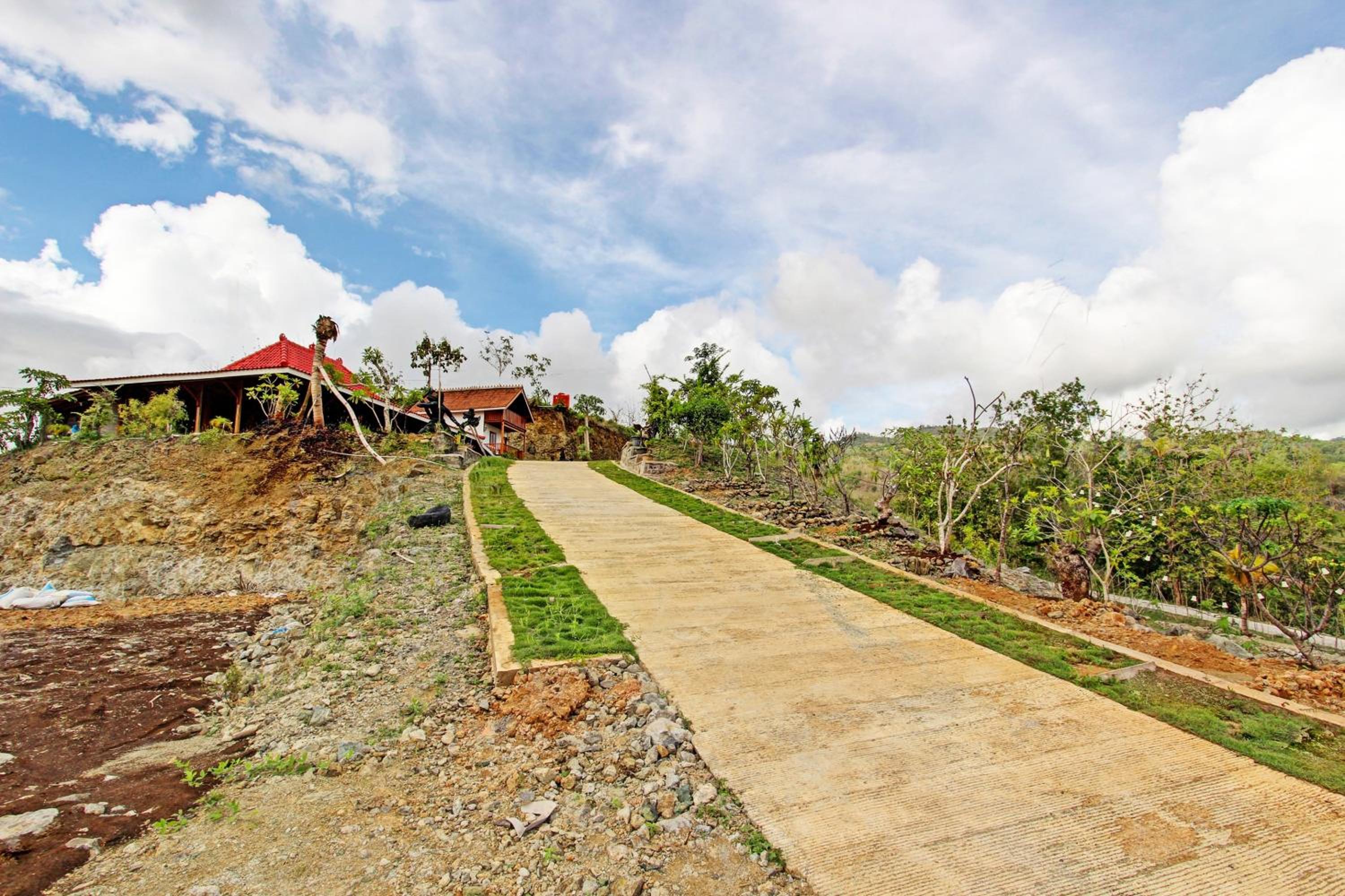 Capital O 93449 The Boekit Song Putri Resort