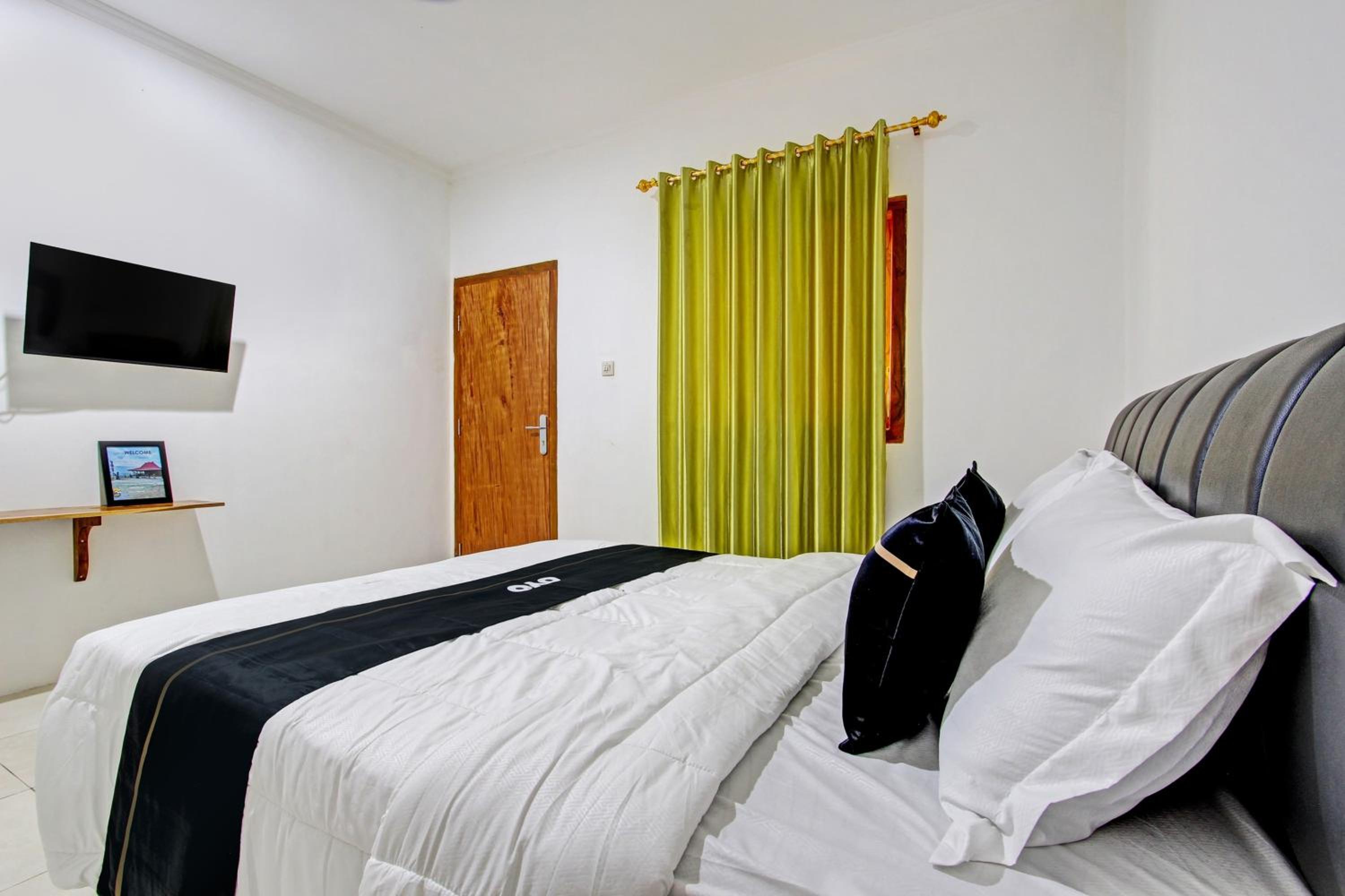 Capital O 93449 The Boekit Song Putri Resort