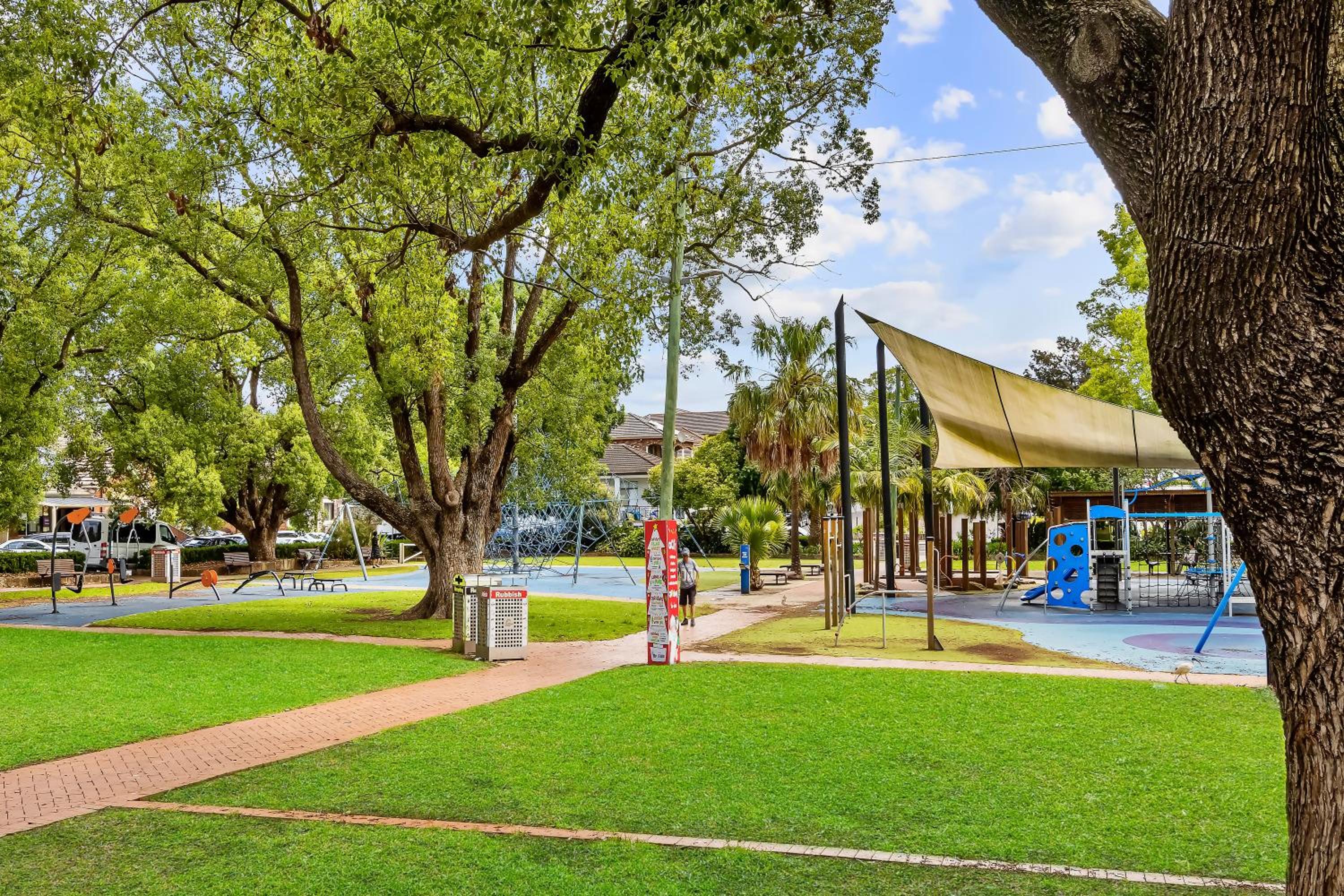 NEW 2 Bedroom APT in Heart of Campsie