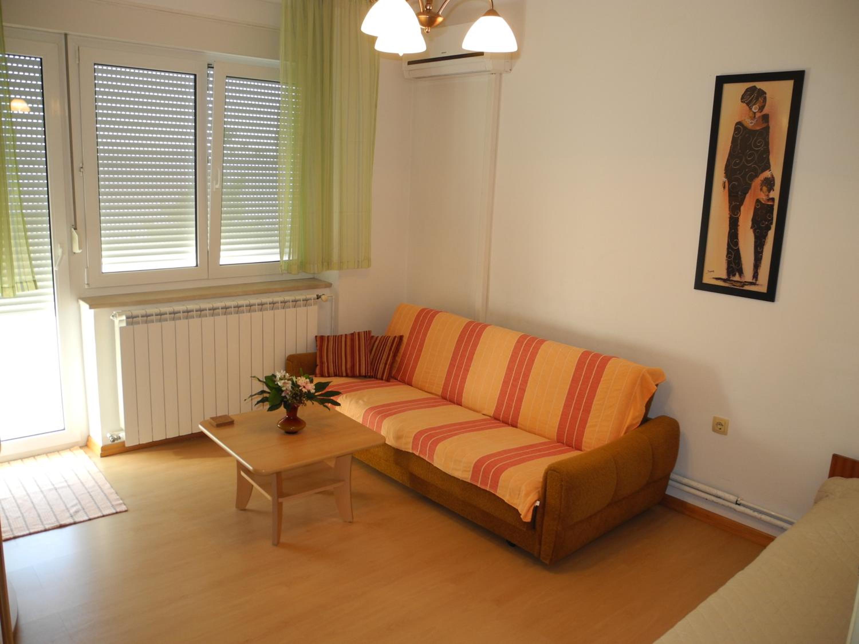 SANDRA KAT Apartment near sea and beach