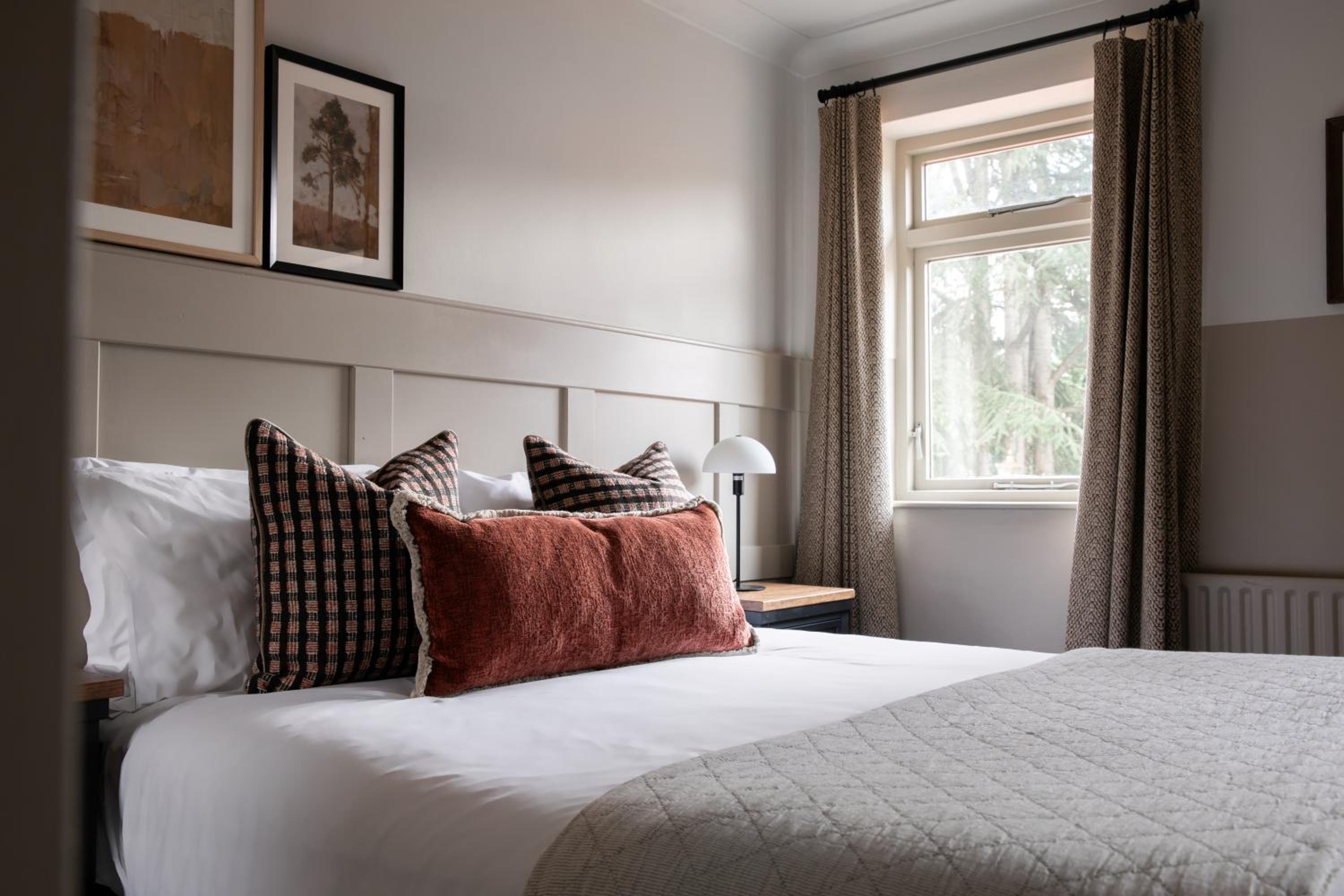 Guildford Vacations - Worplesdon Place Hotel - Property Image 56