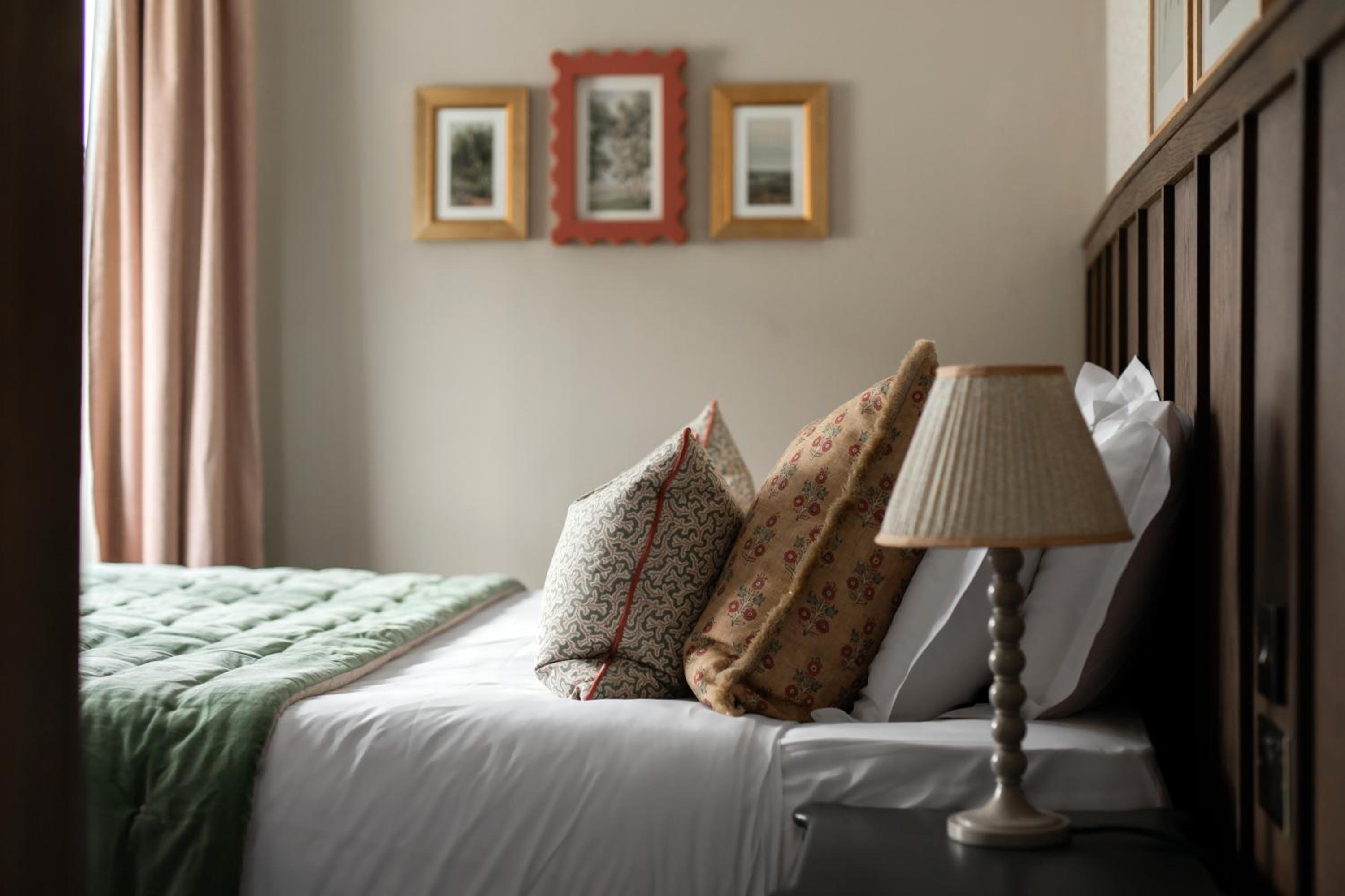 Guildford Vacations - Worplesdon Place Hotel - Property Image 6