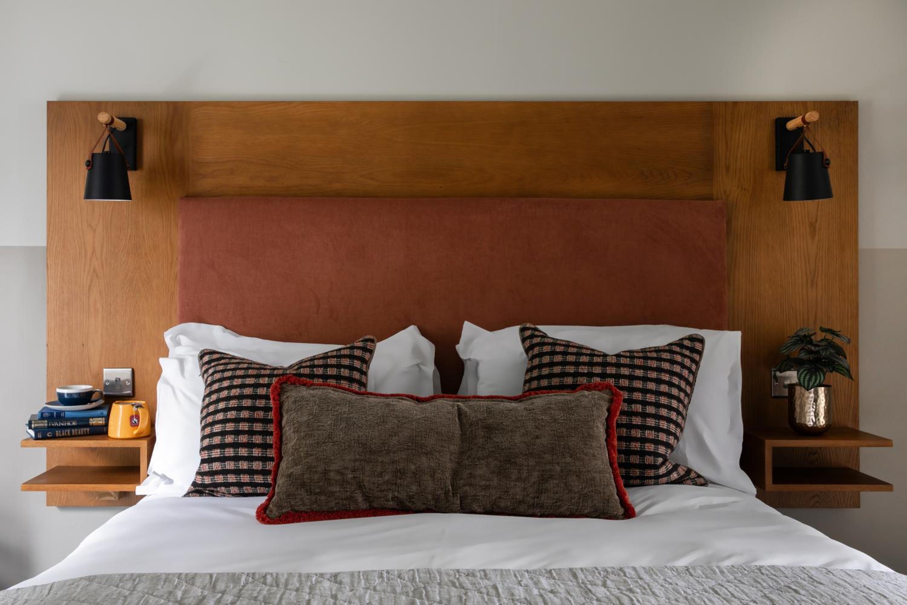 Guildford Vacations - Worplesdon Place Hotel - Property Image 5