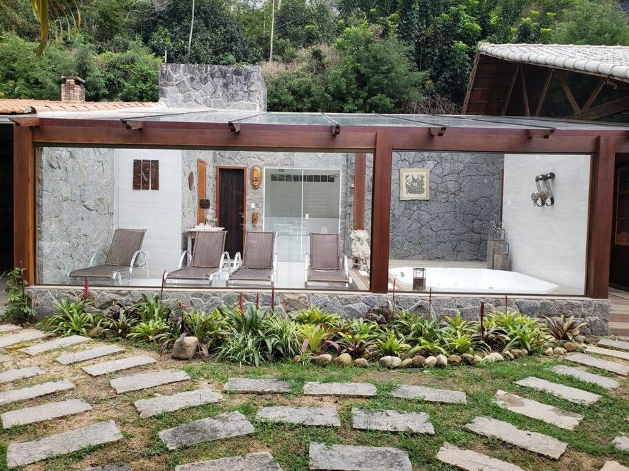 Casa em Araras com linda vista para as montanhas .