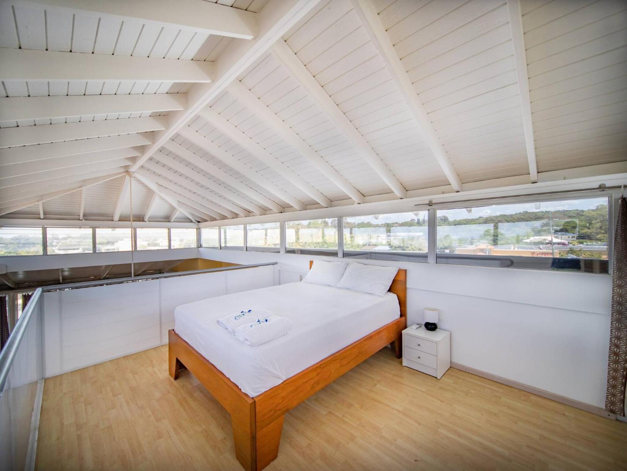3BR Luxury Penthouse, 300m From Beach view 5