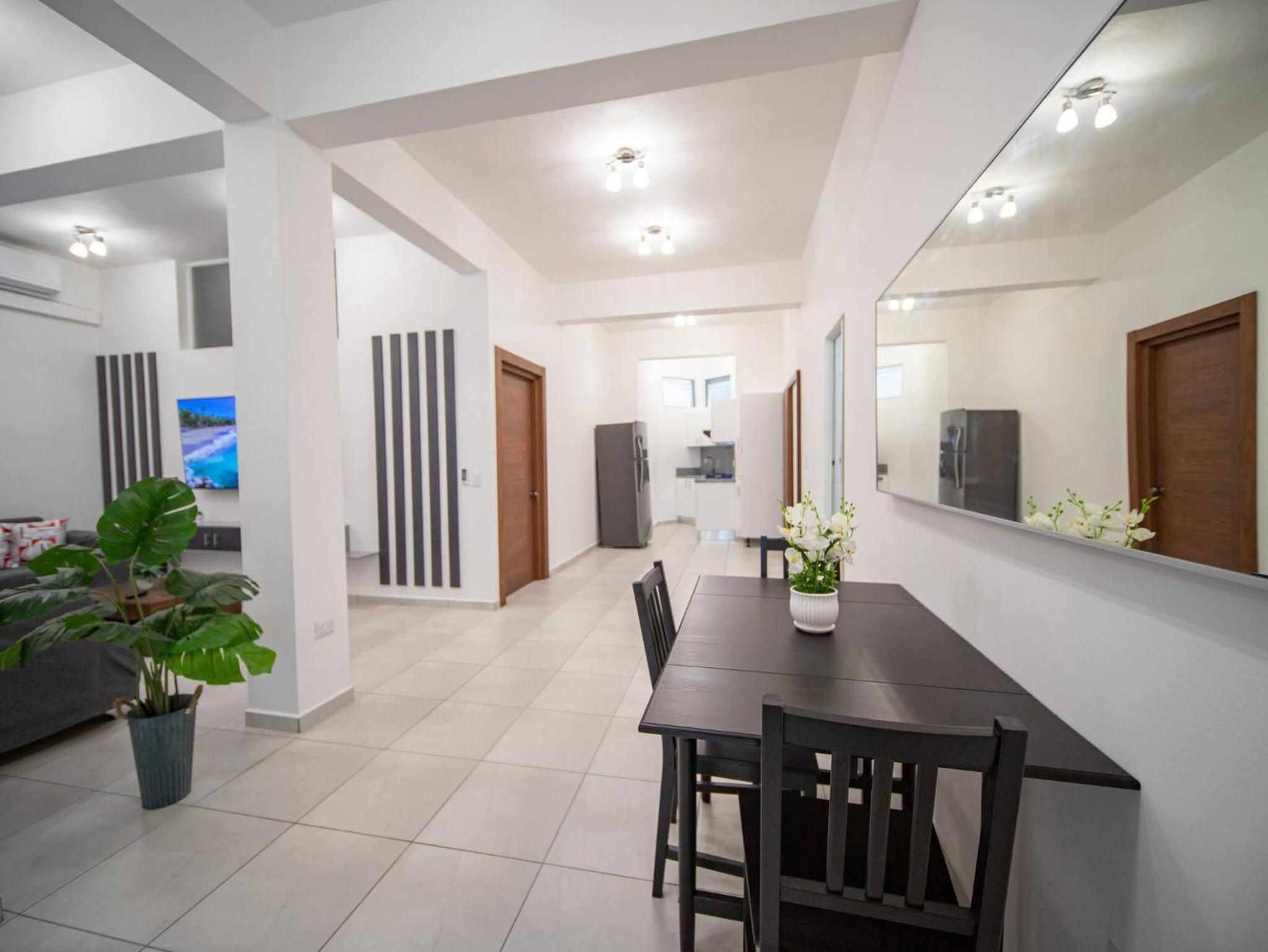 Cozy 1 Bedroom Apartment in Heart of Sosa view 5