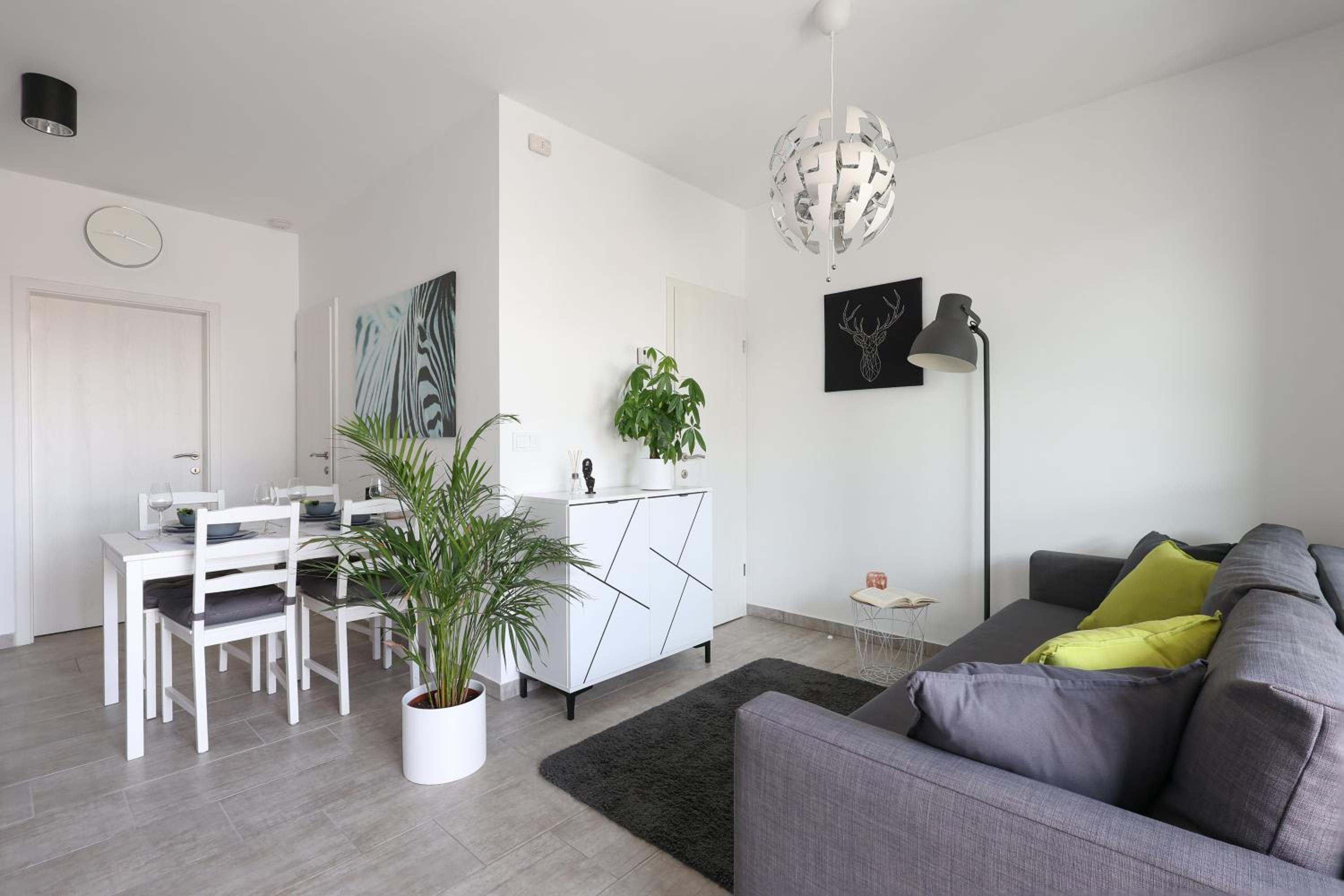White Mountain Apartment view 4