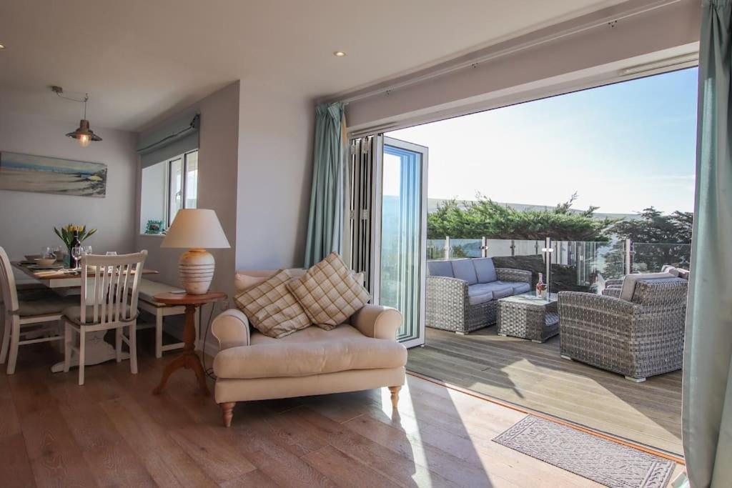 Coastal 3-bed retreat with sea views - Woolacombe view 5