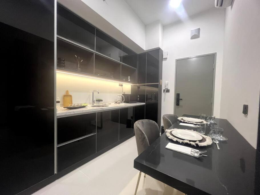 Novo KL, Astonishing Unique Executive Suite