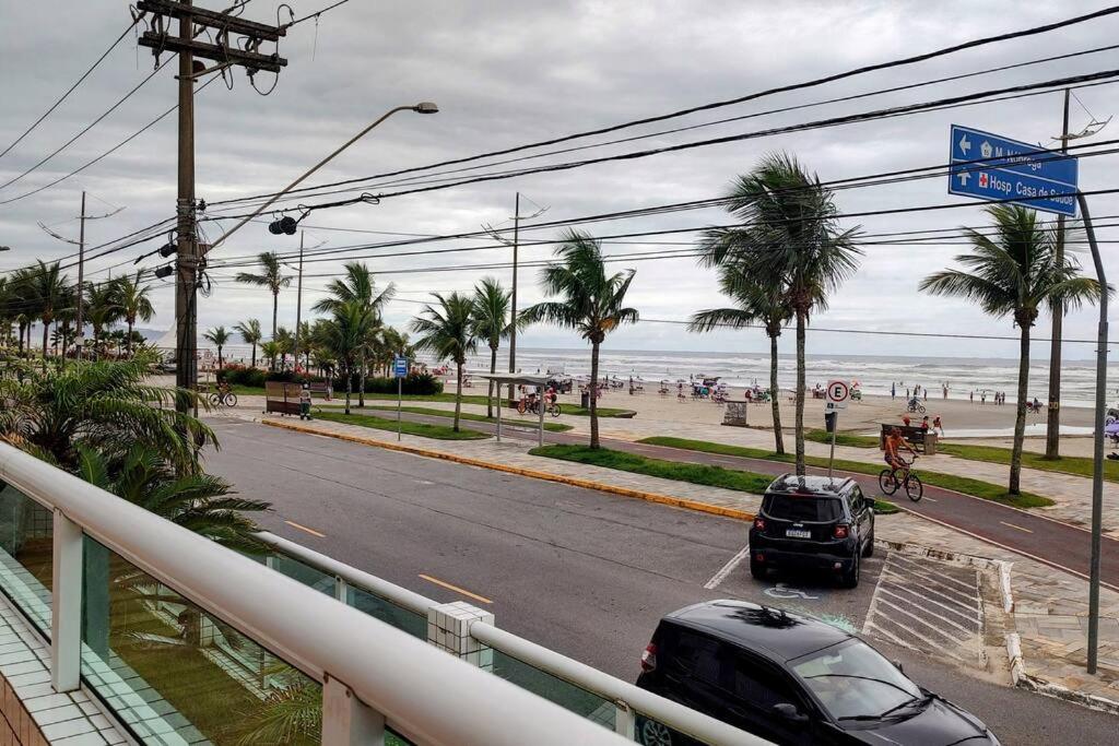 Apto vista Mar Vila Caiçara.