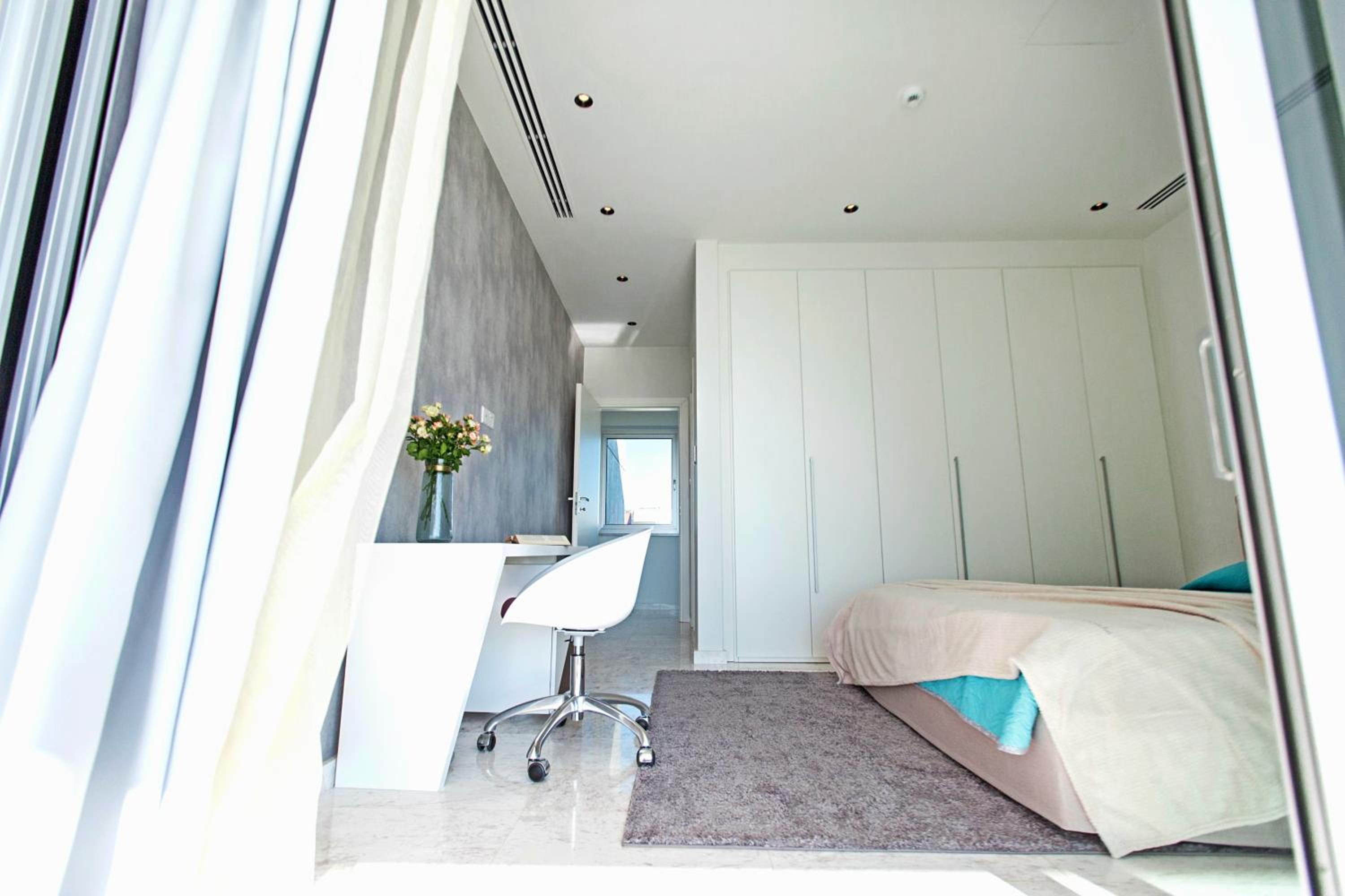 Beachfront Luxury Villa Glory