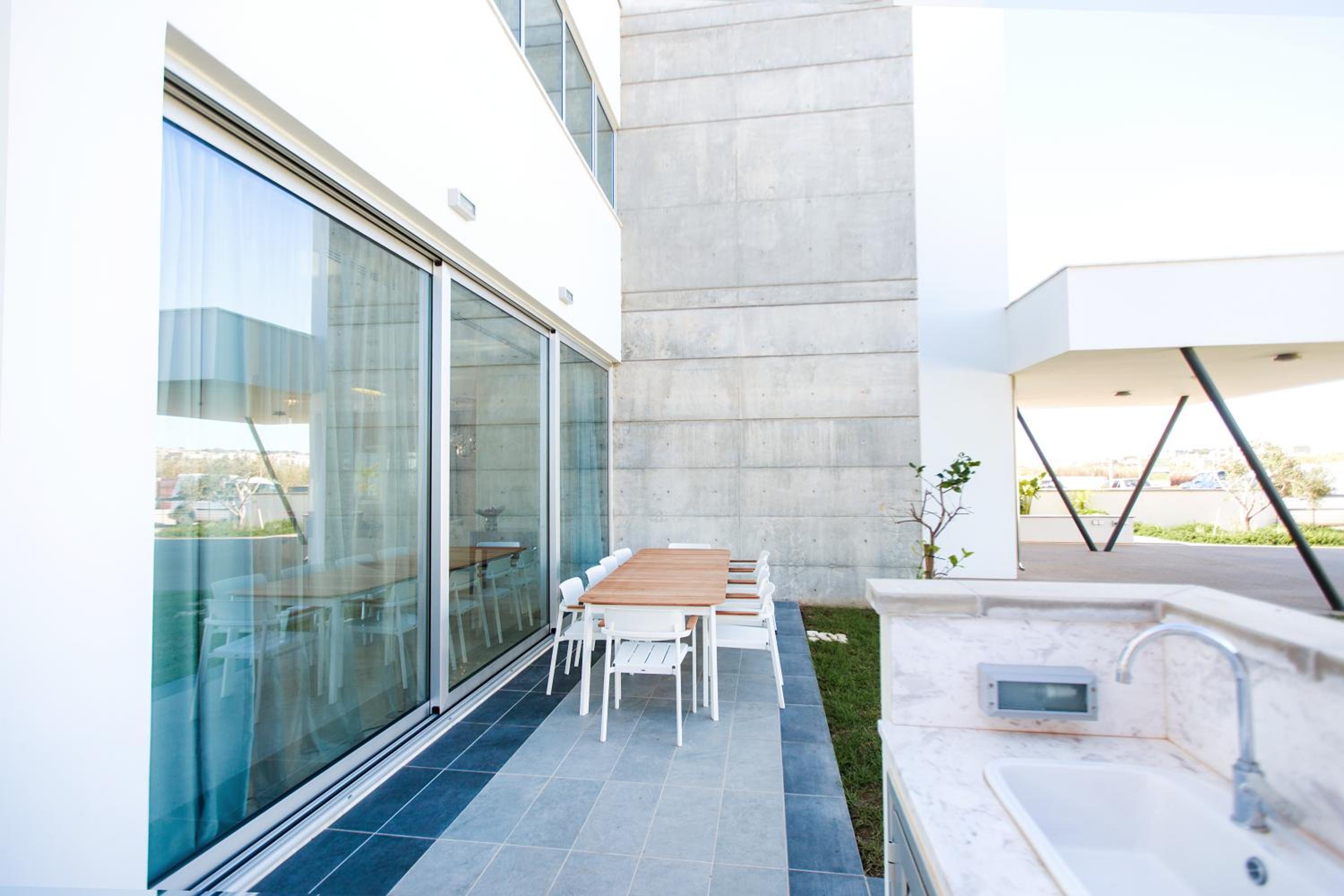 Beachfront Luxury Villa Glory