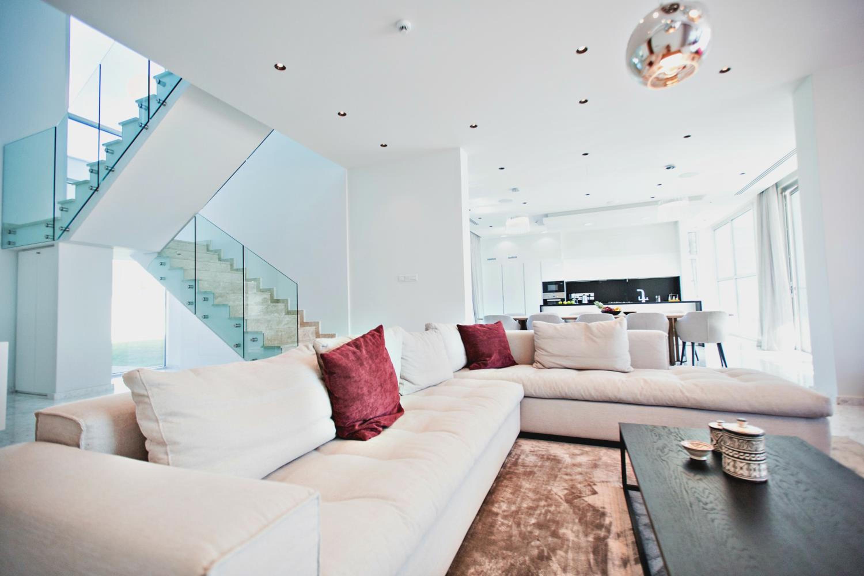 Beachfront Luxury Villa Glory
