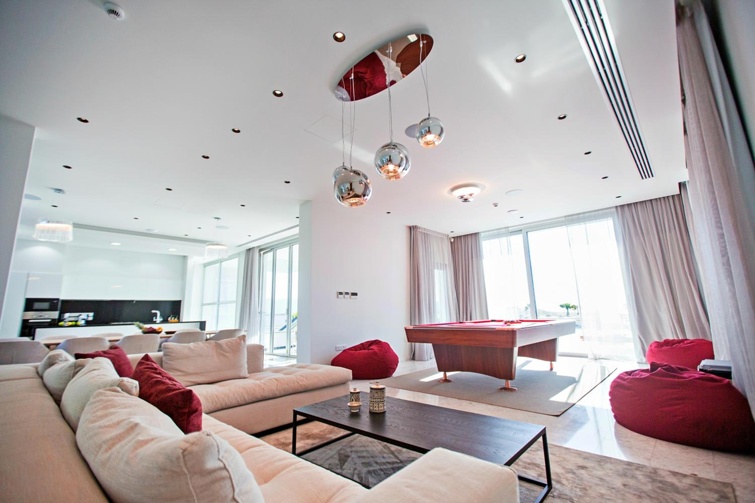 Beachfront Luxury Villa Glory