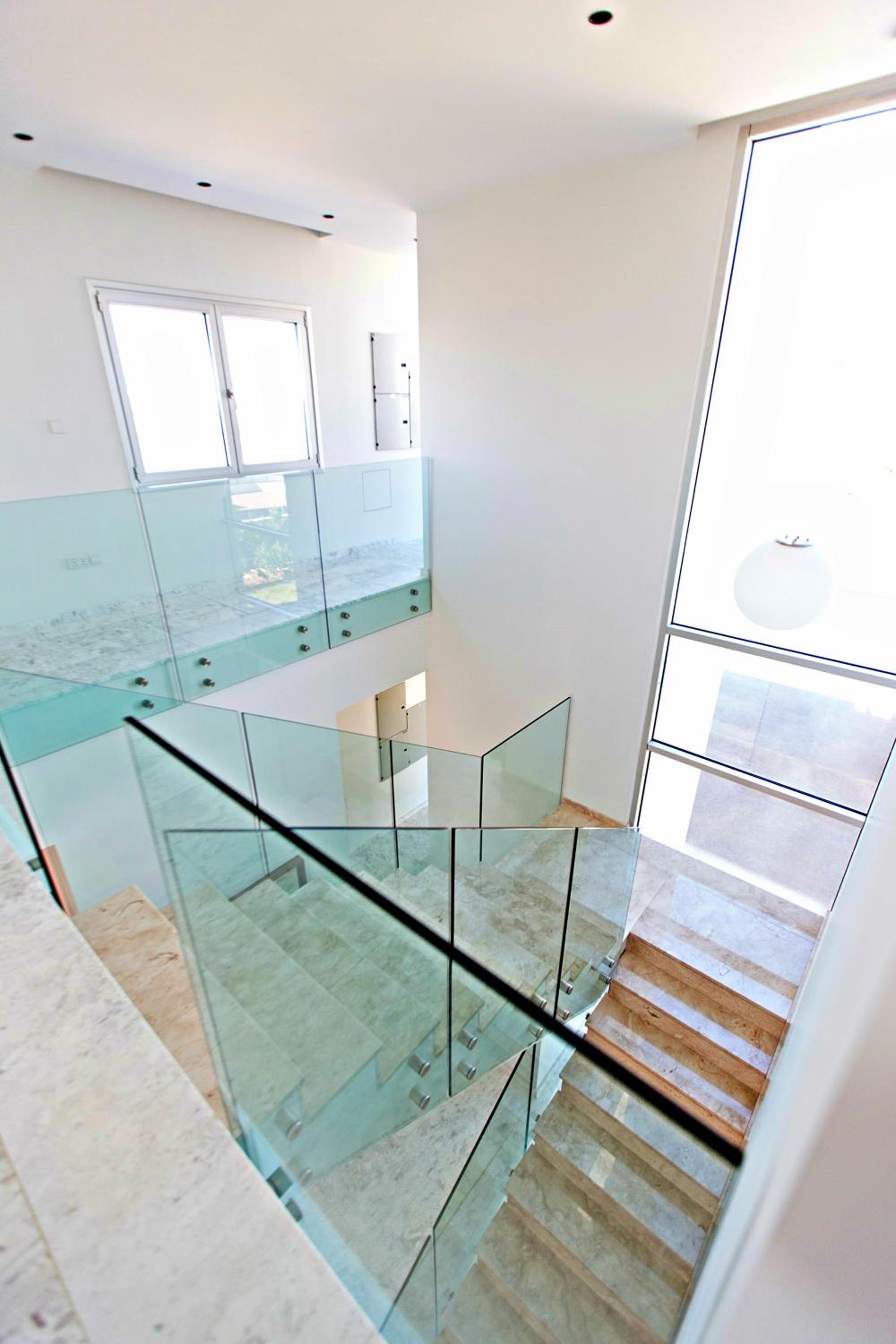 Beachfront Luxury Villa Glory