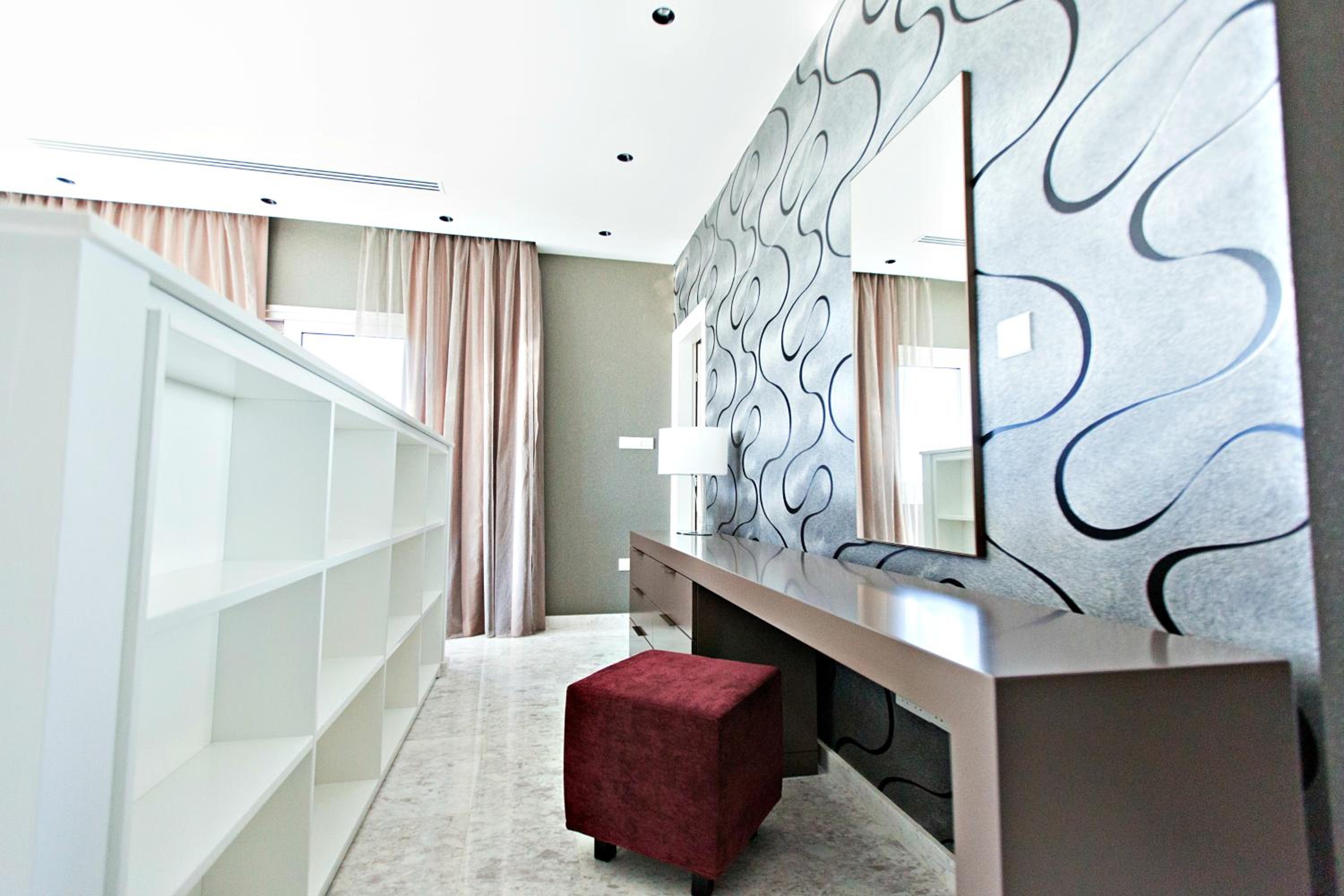 Beachfront Luxury Villa Glory