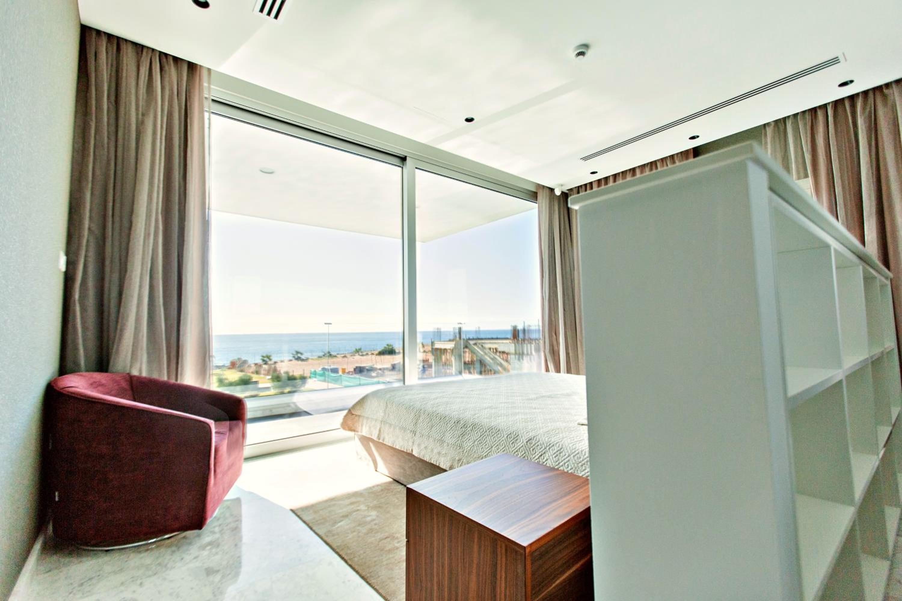 Beachfront Luxury Villa Glory