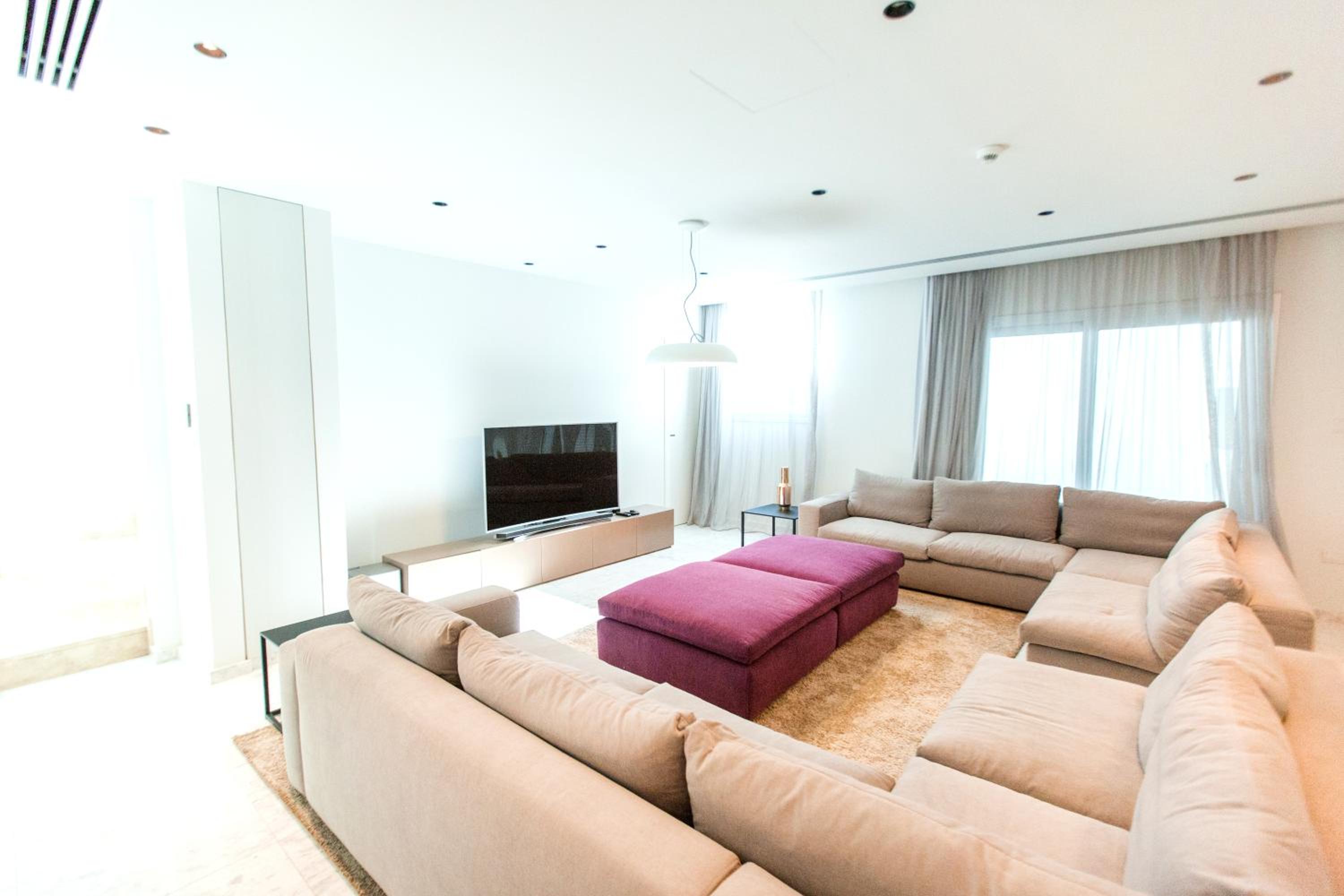 Beachfront Luxury Villa Glory