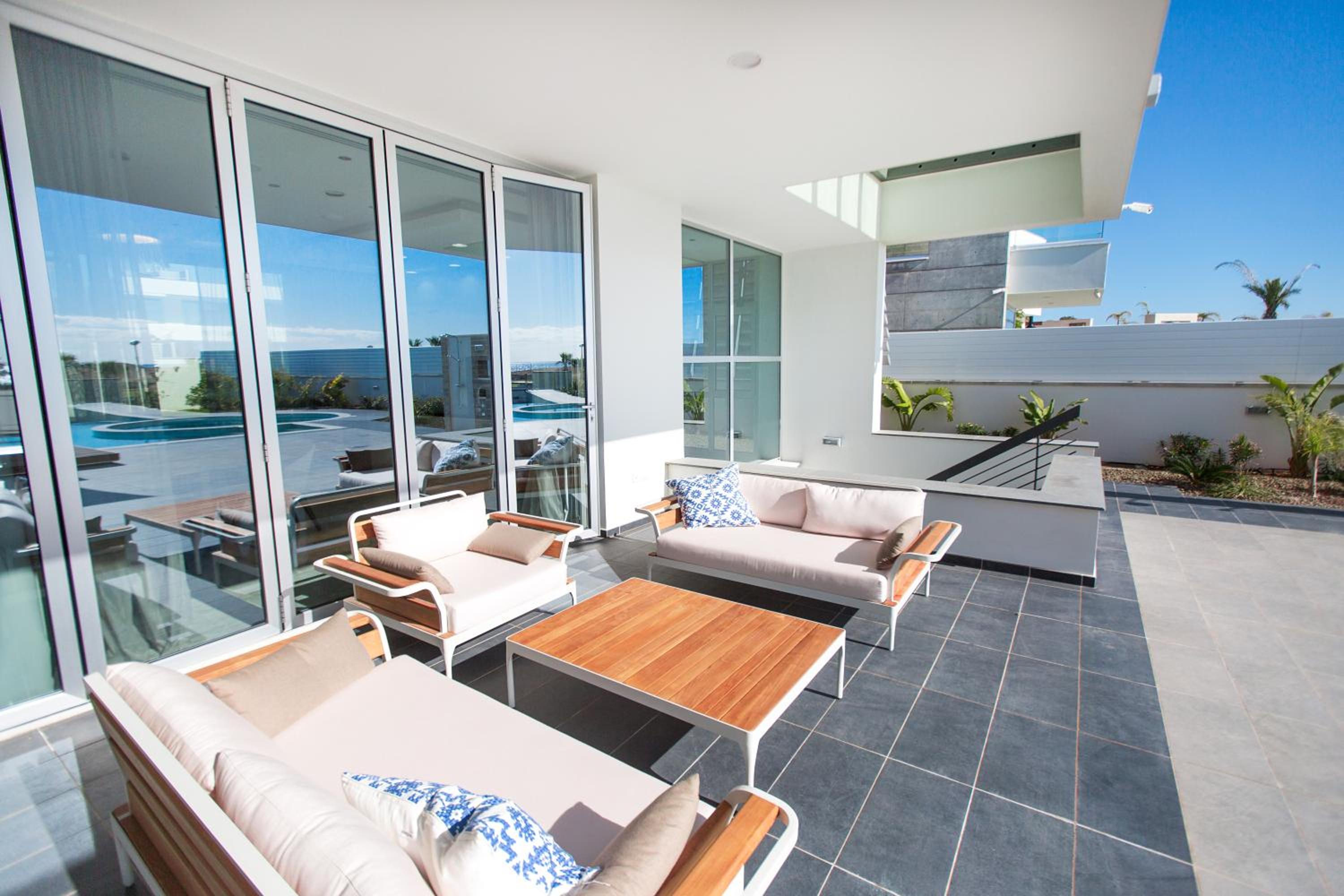 Beachfront Luxury Villa Glory
