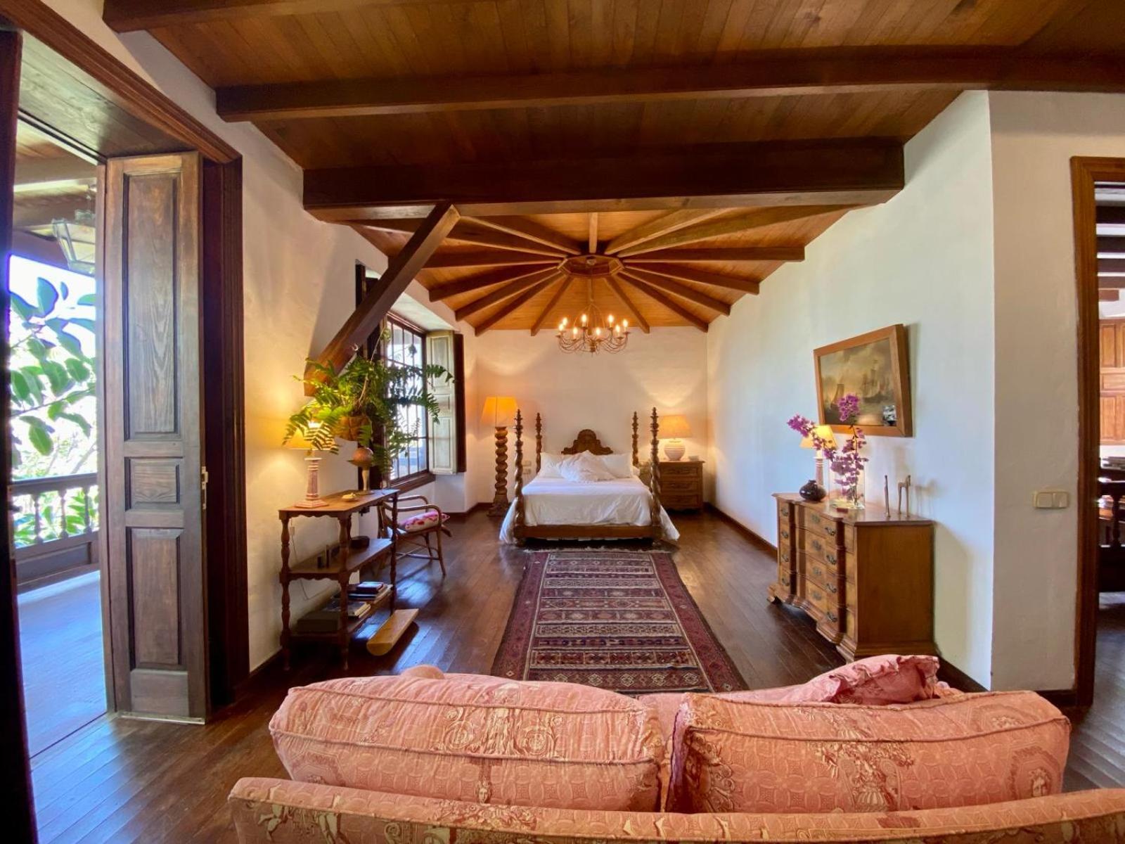 La Rayuela Suites
