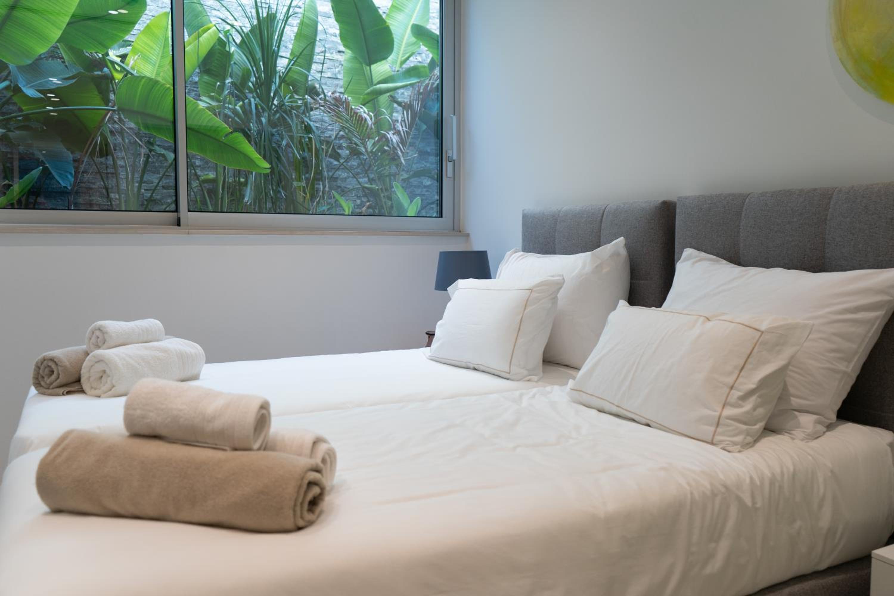 Beachfront Luxury Villa Glory