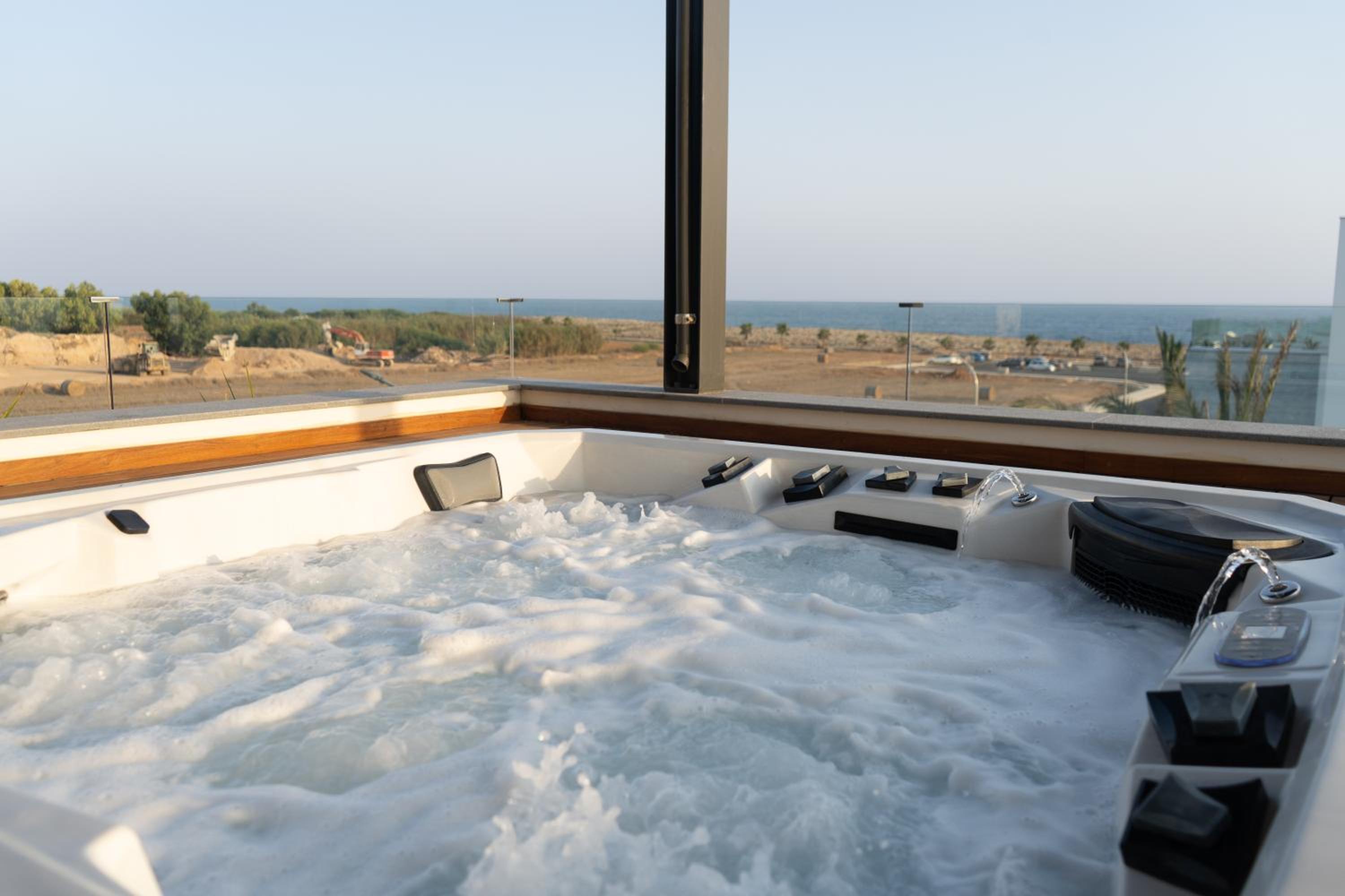 Beachfront Luxury Villa Glory