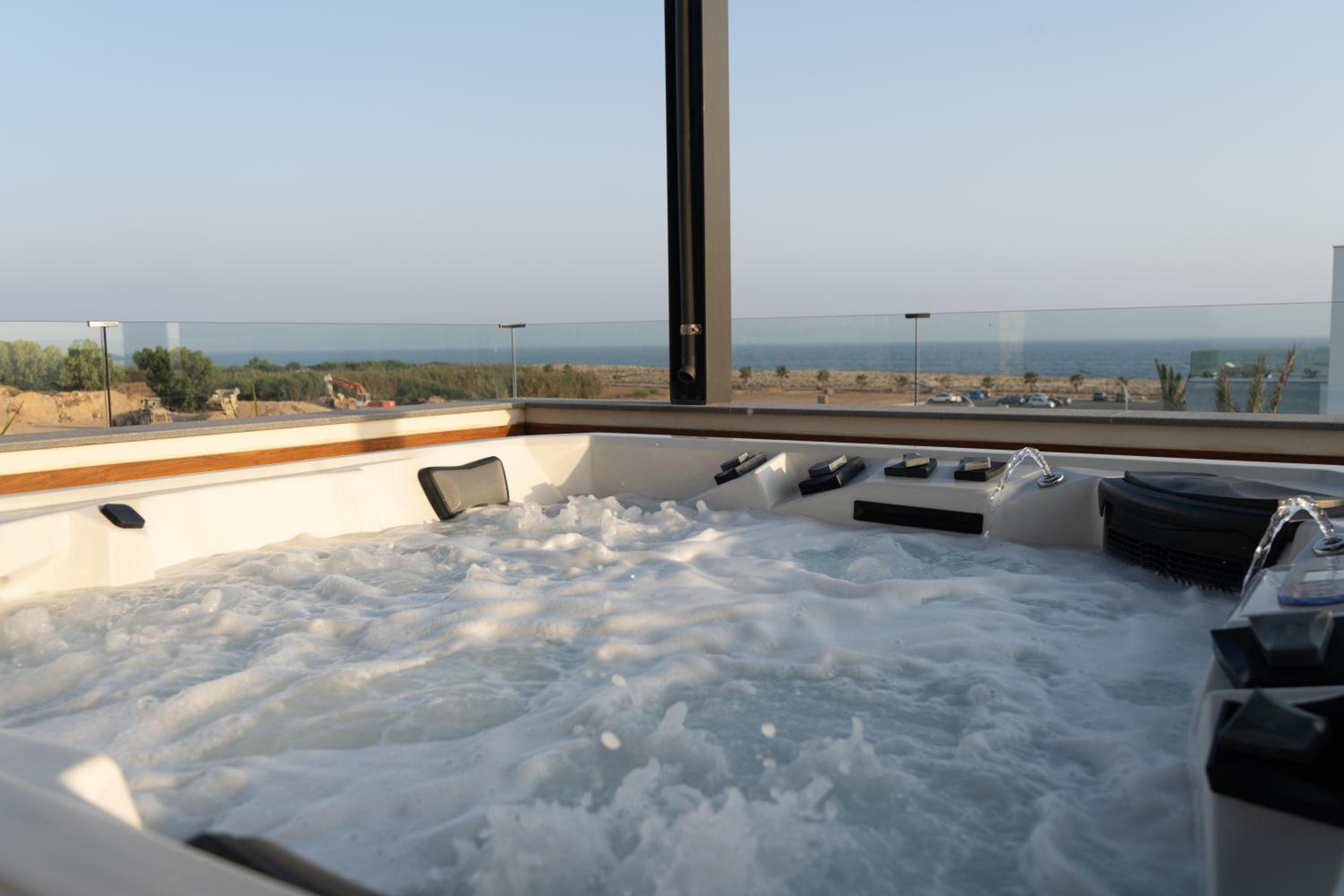 Beachfront Luxury Villa Glory