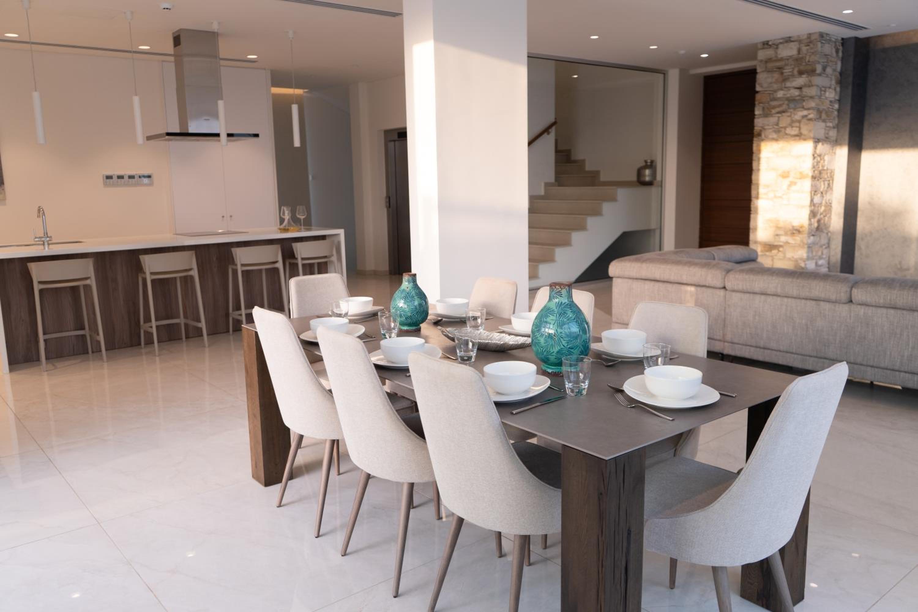 Beachfront Luxury Villa Glory
