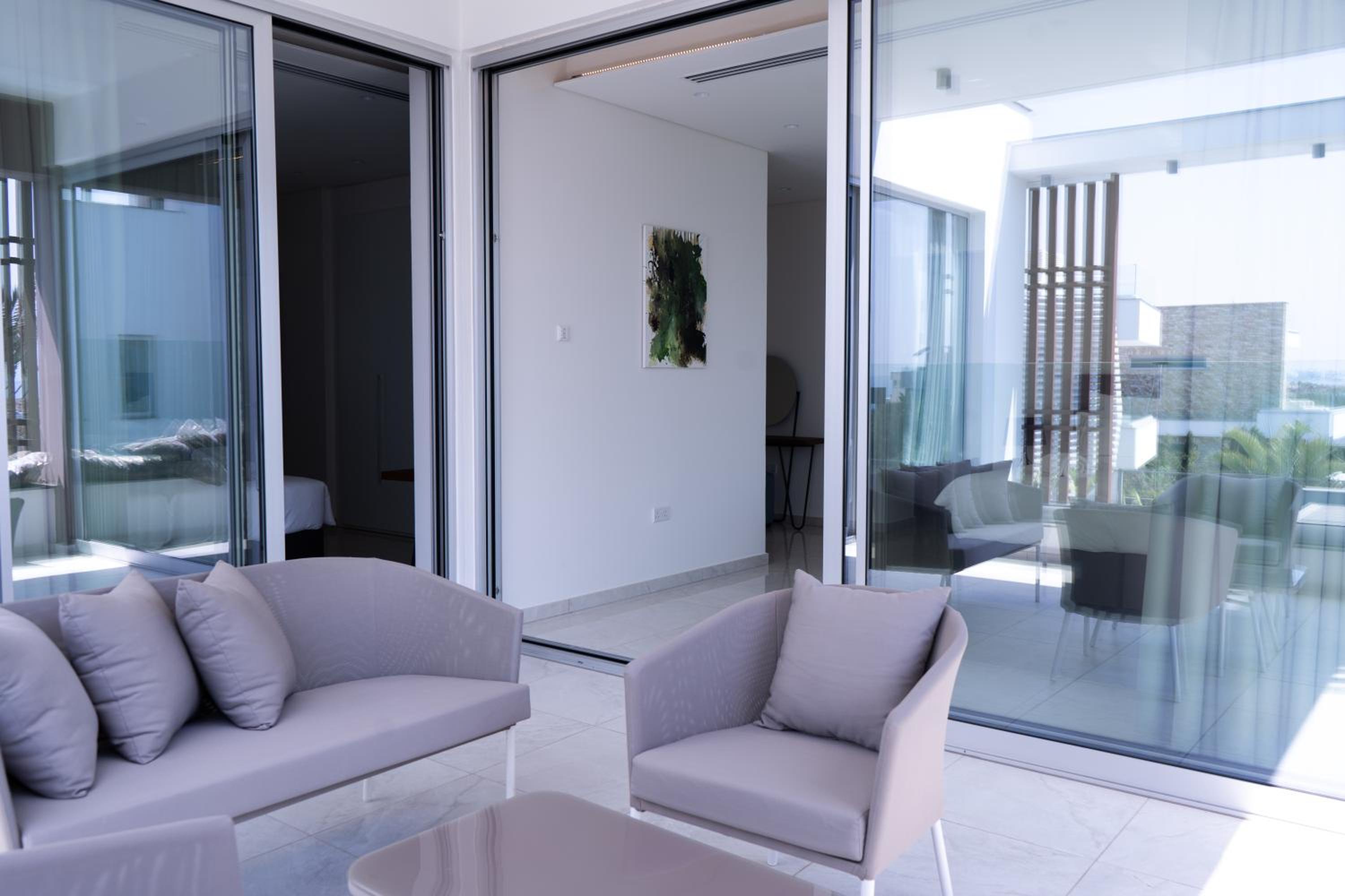 Beachfront Luxury Villa Glory