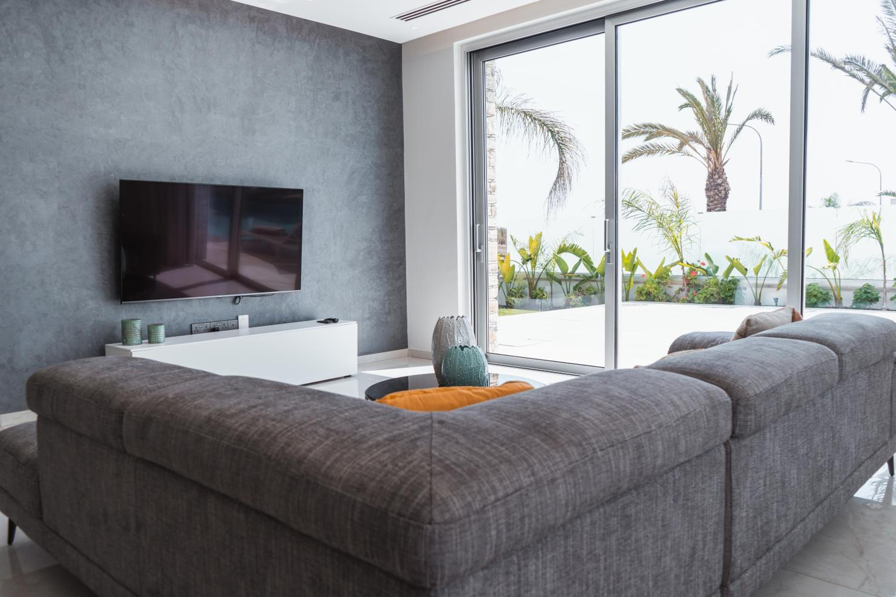 Beachfront Luxury Villa Glory