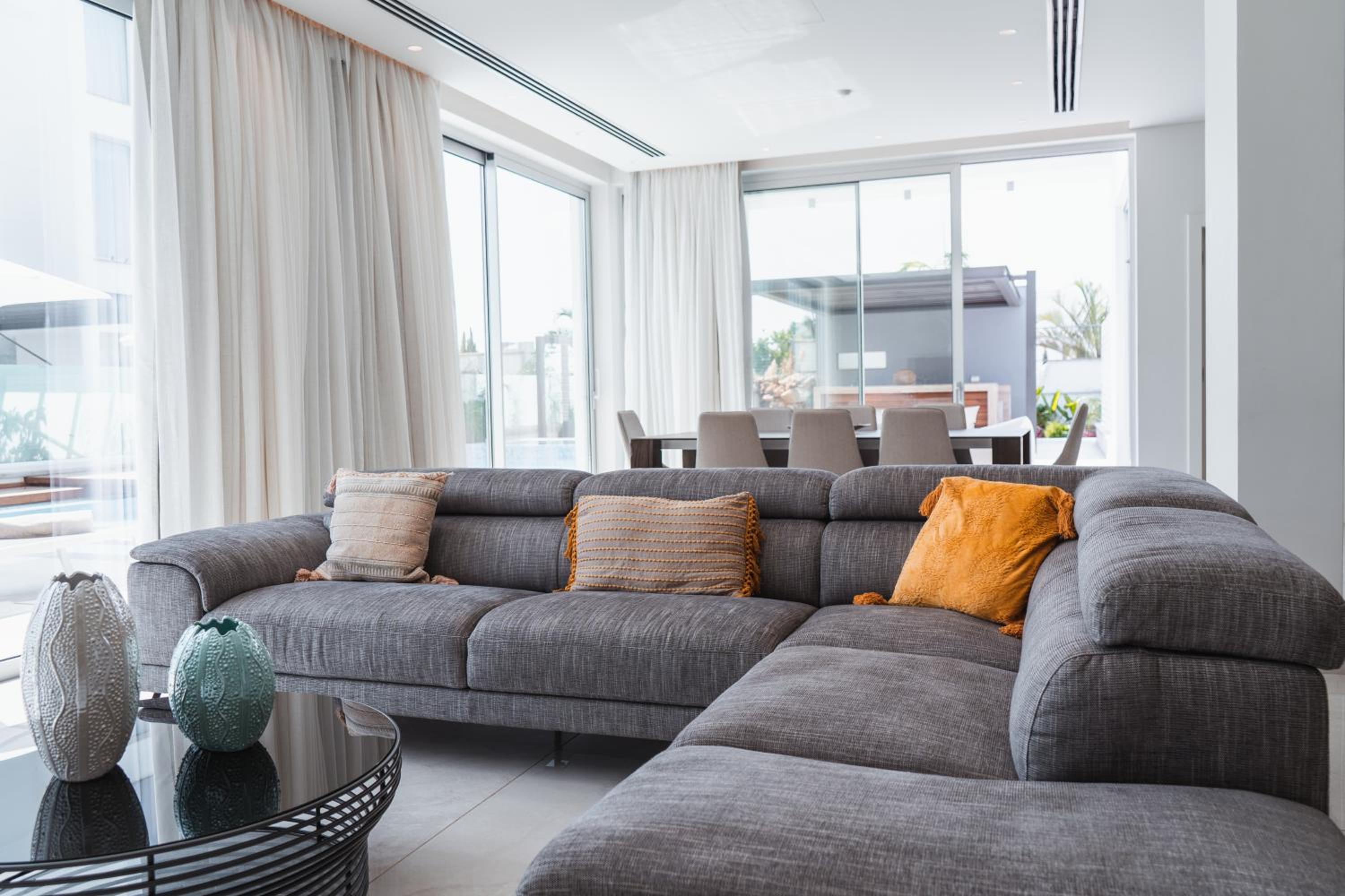 Beachfront Luxury Villa Glory