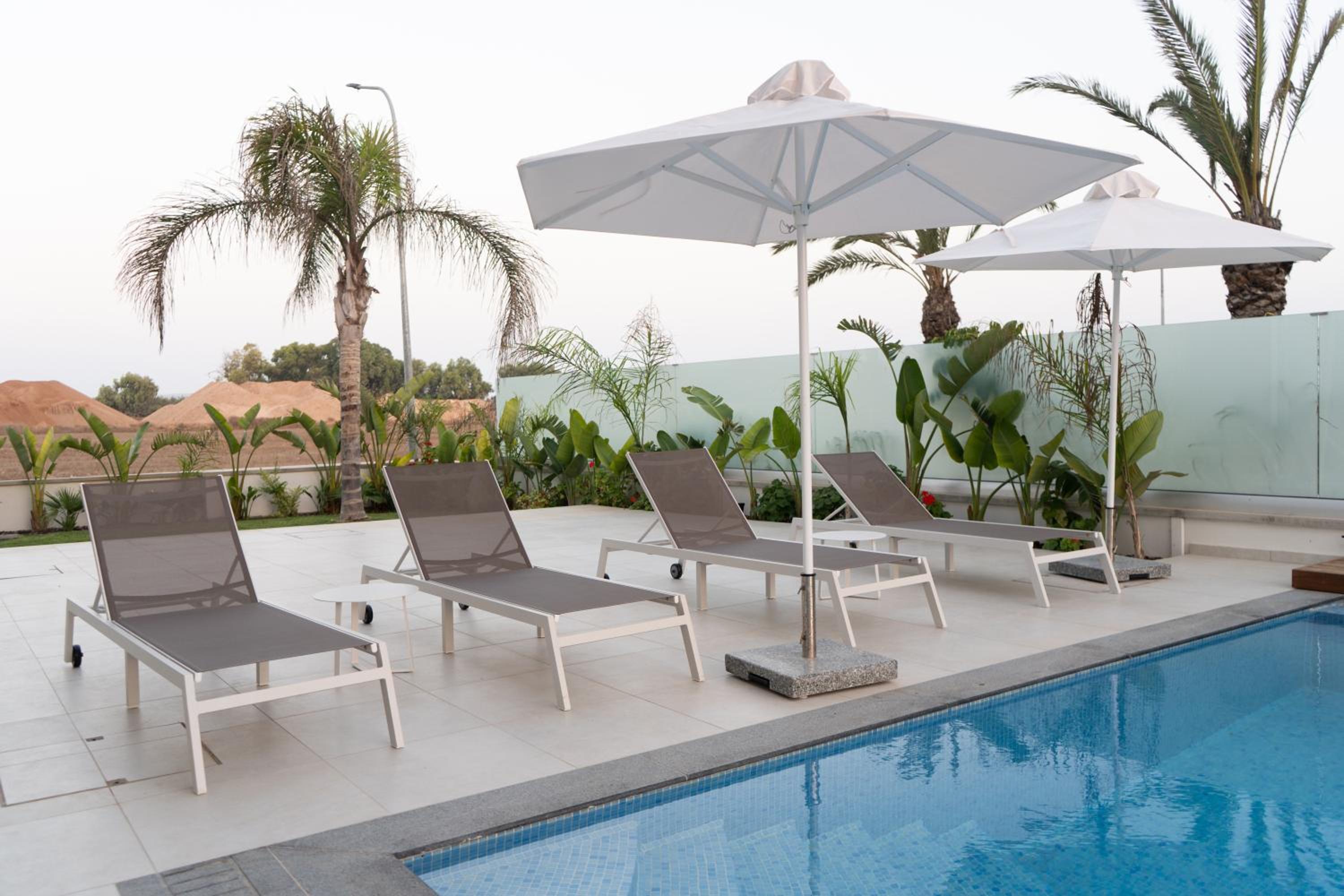 Beachfront Luxury Villa Glory