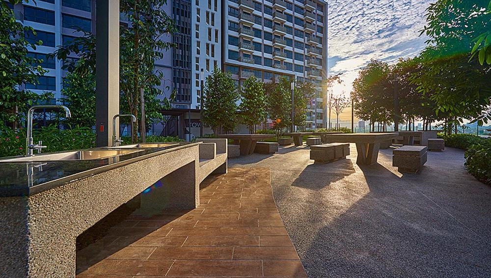 7INN KL near MRT Velocity Mall M Vertical