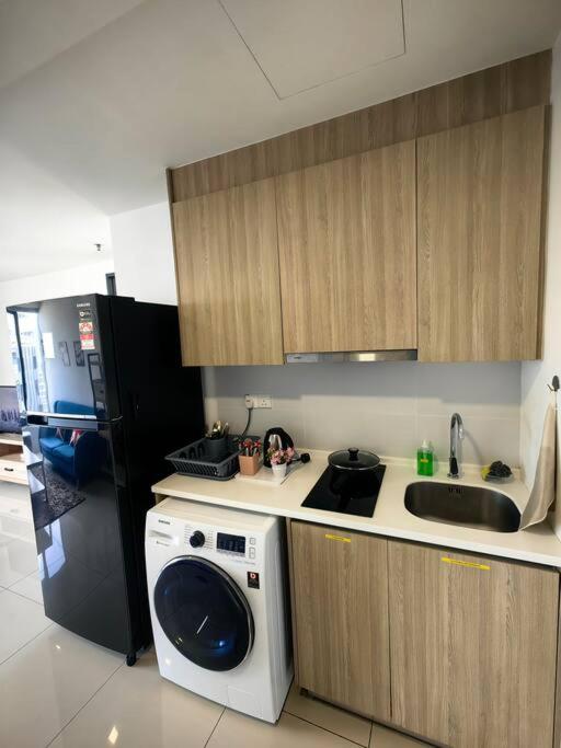 LS Tropicana 218*Sea View*1BR*Georgetown*King Bed photo 8