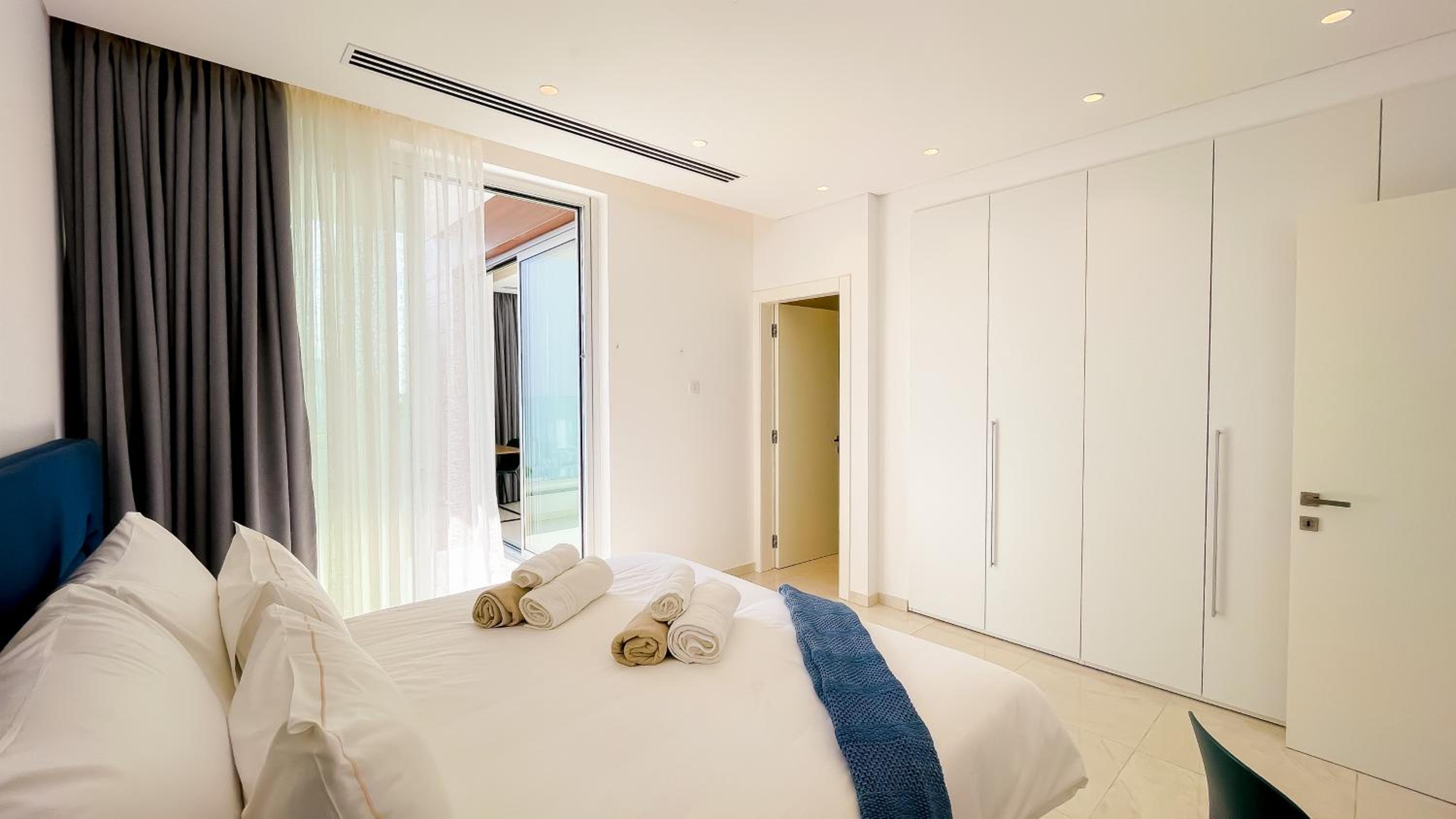 Beachfront Luxury Villa Glory