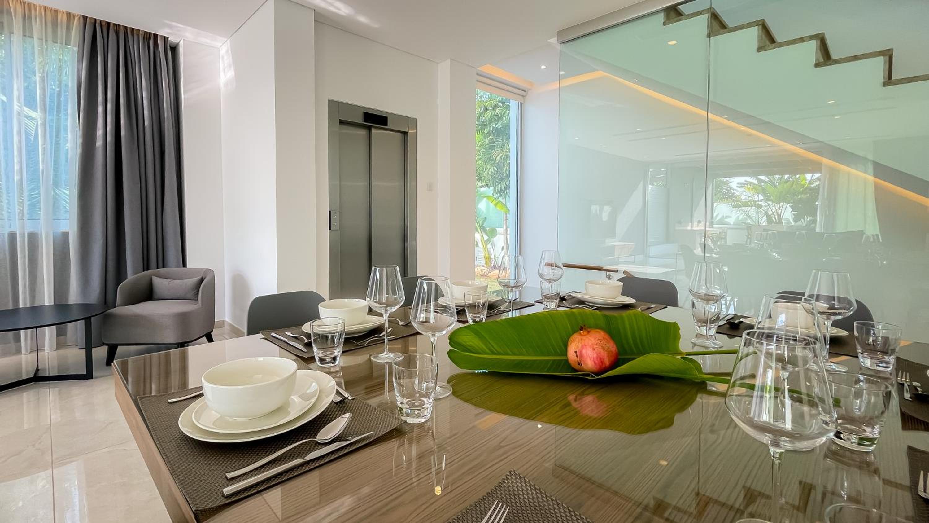 Beachfront Luxury Villa Glory