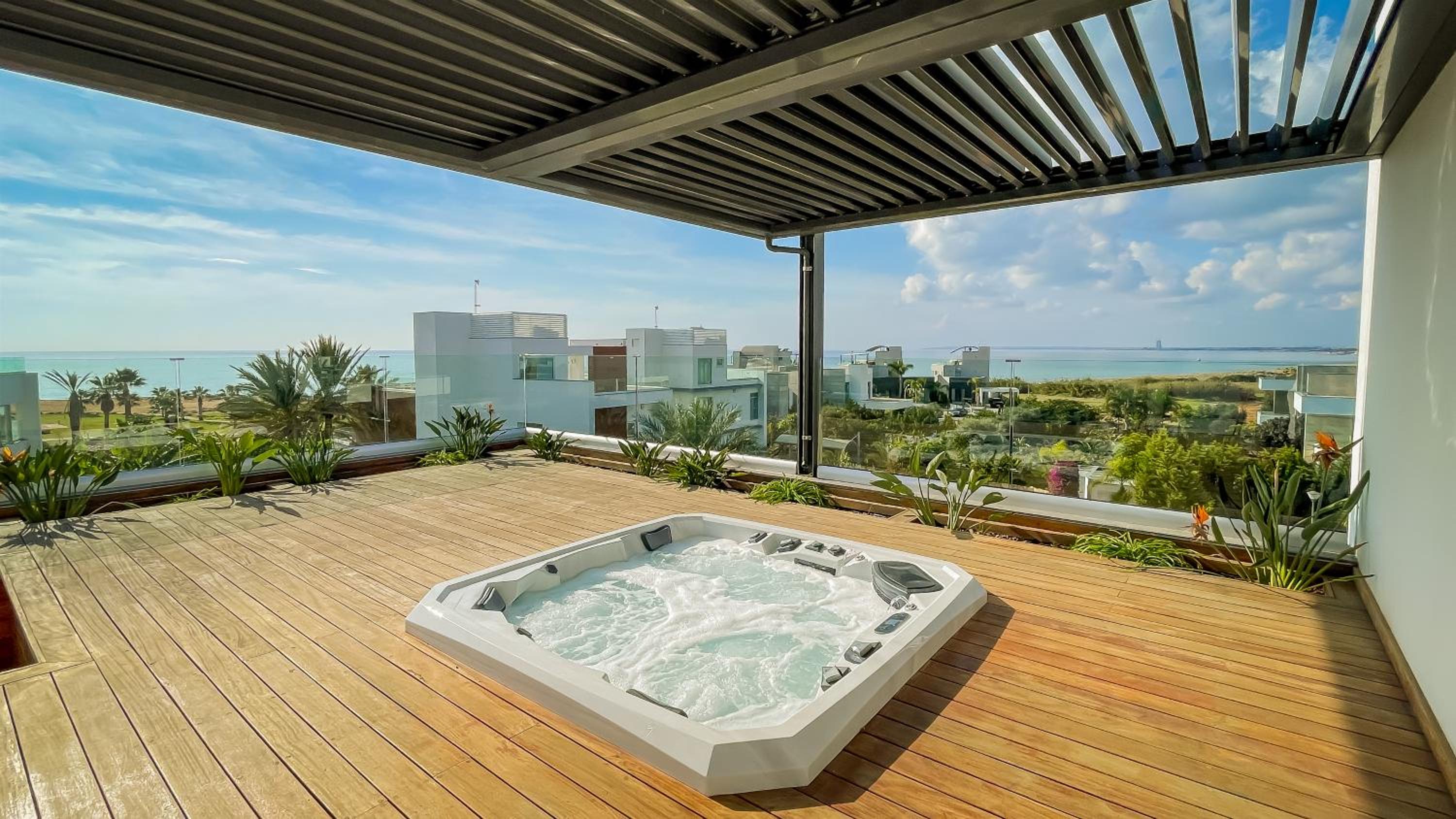 Beachfront Luxury Villa Glory
