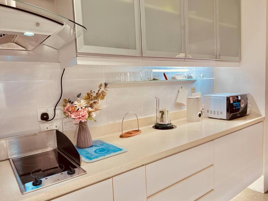 Penthouse Aloha Tower Near Danga Bay@ 8-10Pax