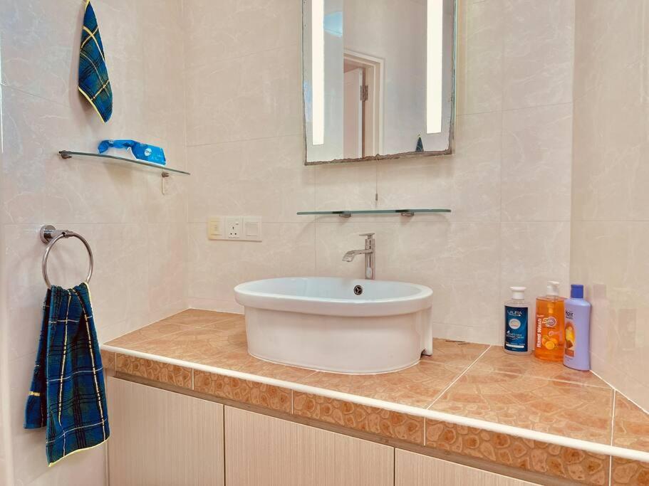 Penthouse Aloha Tower Near Danga Bay@ 8-10Pax