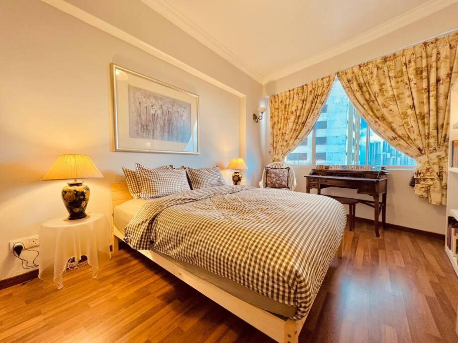 Penthouse Aloha Tower Near Danga Bay@ 8-10Pax