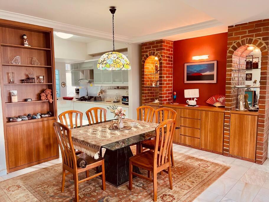 Penthouse Aloha Tower Near Danga Bay@ 8-10Pax