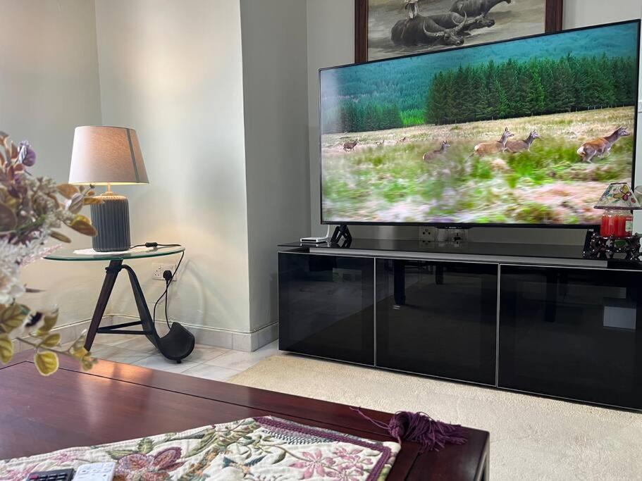 Penthouse Aloha Tower Near Danga Bay@ 8-10Pax