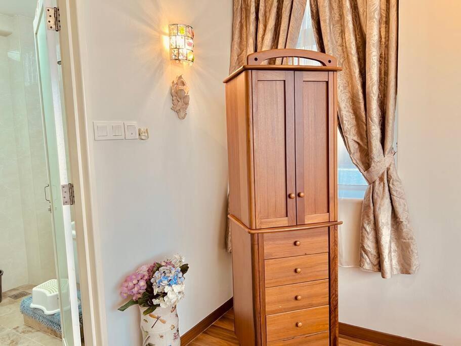 Penthouse Aloha Tower Near Danga Bay@ 8-10Pax