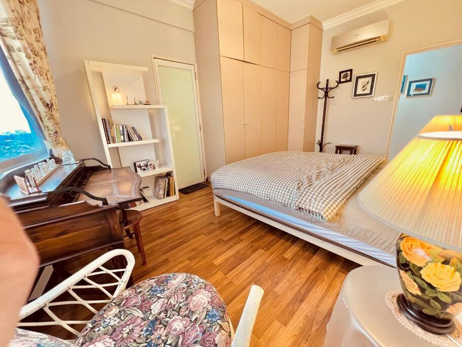 Penthouse Aloha Tower Near Danga Bay@ 8-10Pax