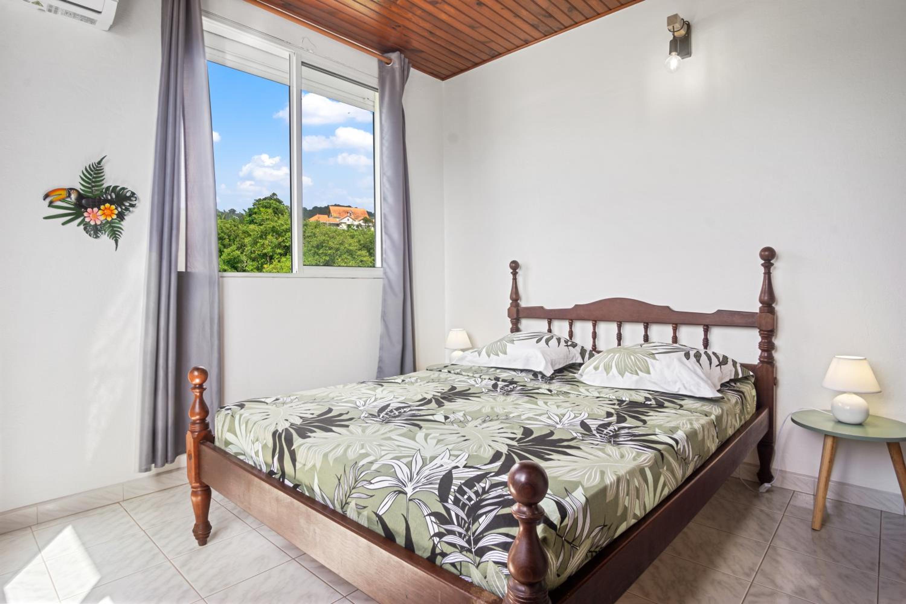 Penthouse With Panoramic Sea View view 3
