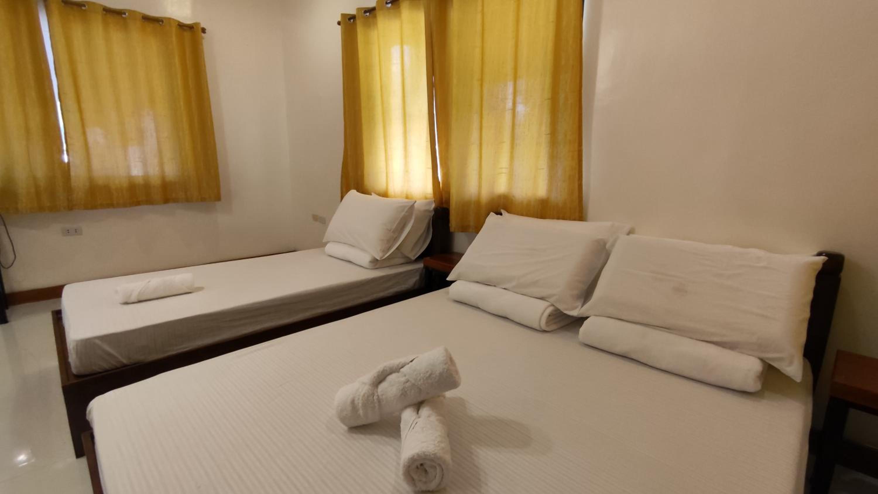 Glorias Panglao Inn 2 (Family/Group Rooms) view 3