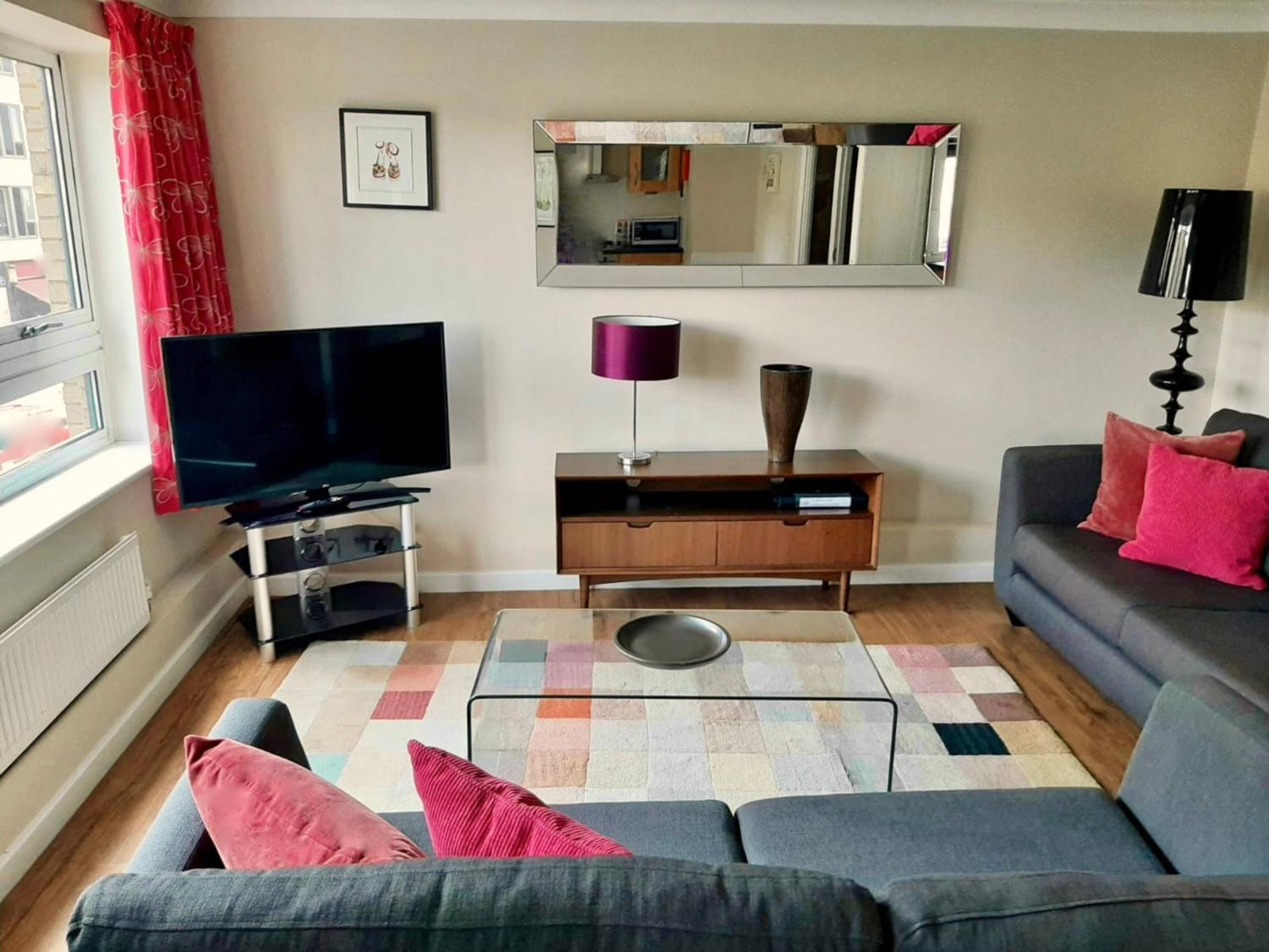 Your Space Apartments - Market Rise view 5