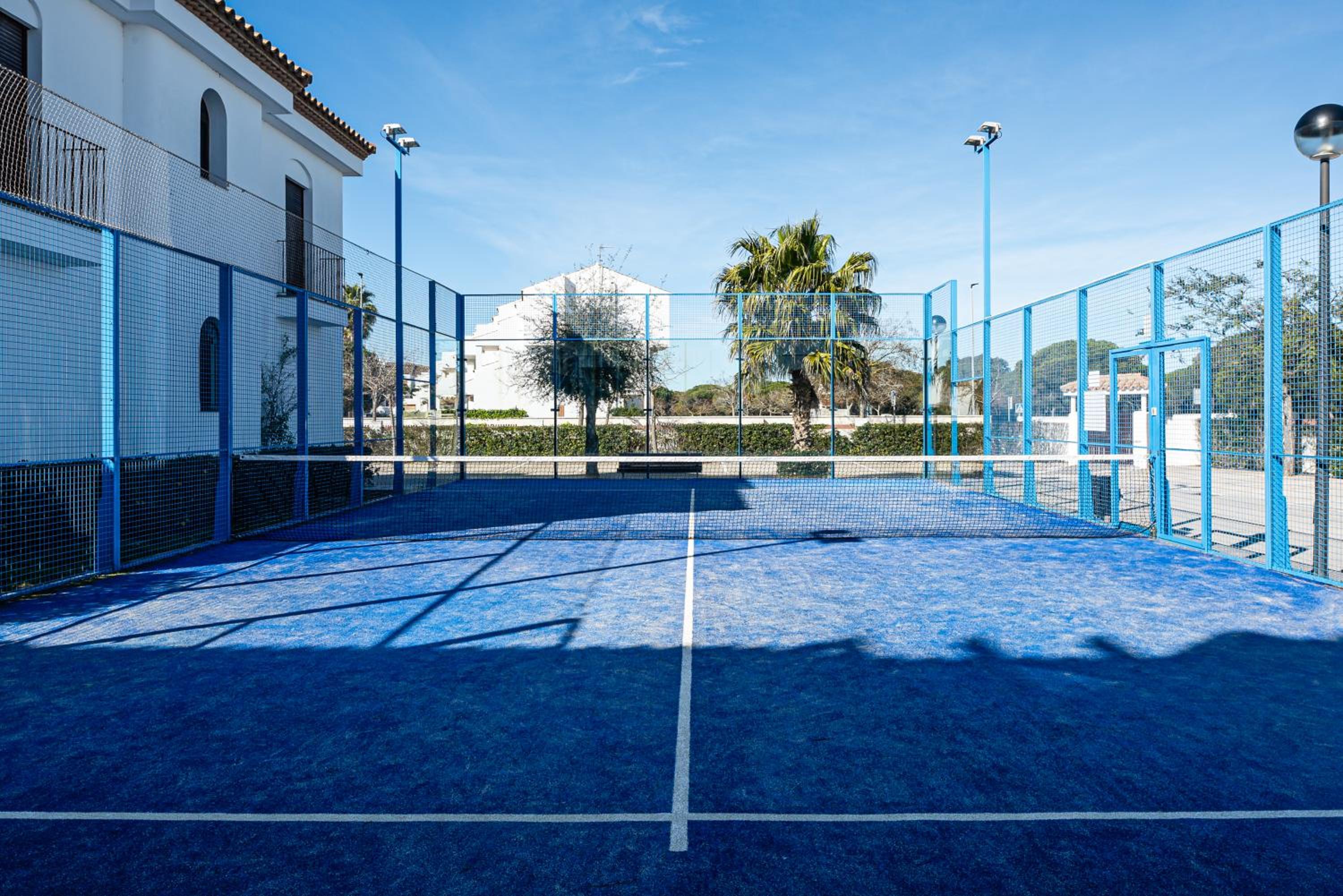 Apartamento familiar muy soleado cerca de la playa y parking incluido